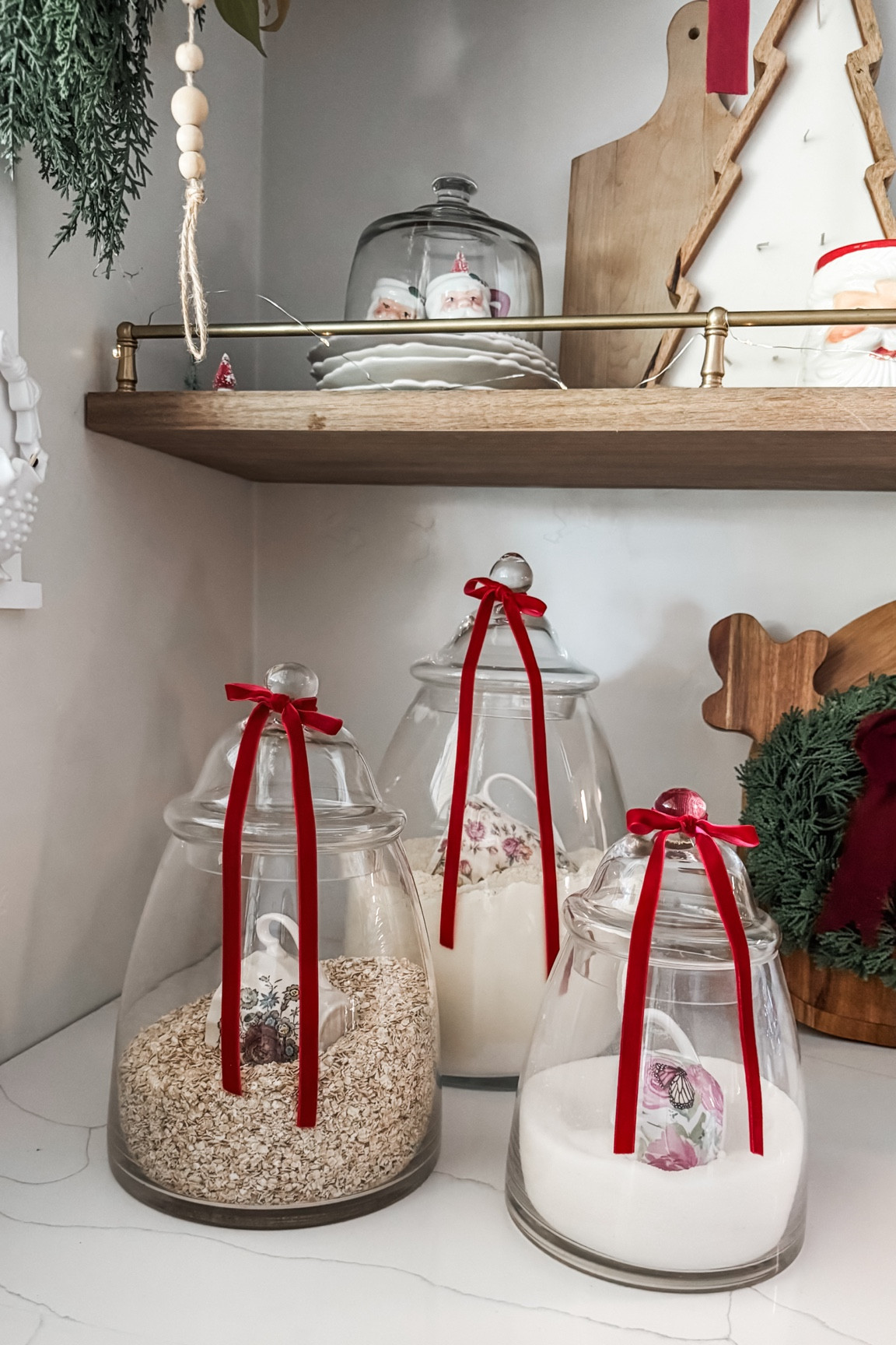 Dressing up my favorite jars for Christmas ❤️🎄🎀✨



#LTKSeasonal #LTKHome #LTKHoliday