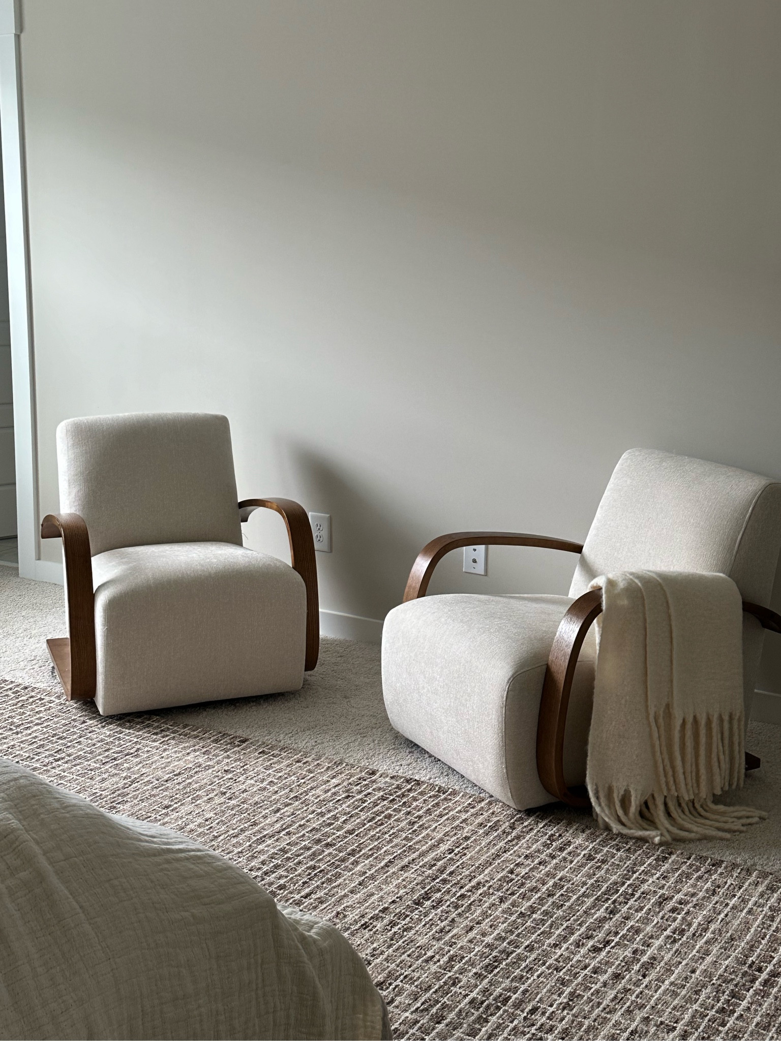 master bedroom accent chairs 

accent chairs, swivel chairs, linen accent chair

#LTKhome