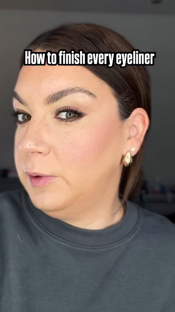 This is how you finish every eyeliner look ➡️⬆️
Using the following:
@mykitco 0.16 Smoothing Concealer Brush
@hourglasscosmetics Vanish Concealer 

Save this and do this on repeat 🔂 

#concealers #eyelinerhacks #makeuphacks 

#LTKbeauty #LTKxSephoraSale #LTKstyletip