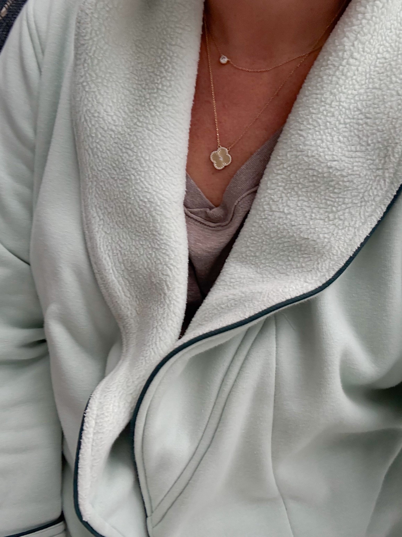 Back into this cozy LAKE robe for the evening 🙌🏻

#LTKselfcare #LTKootd #LTKmomlife