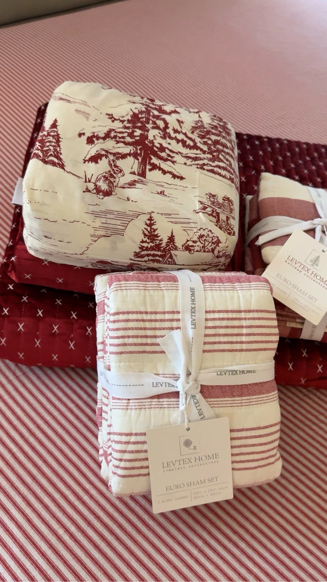 Cleaning the slate for Christmas Decor! Cannot wait to get this new Christmas bedding once to show y’all! It is gorgeous! 

Christmas Home Decor | Christmas Bedding | Holiday Bedding | Christmas pajamas | cozy home decor | seasonal decor 

#LTKHome #LTKSeasonal #LTKHoliday