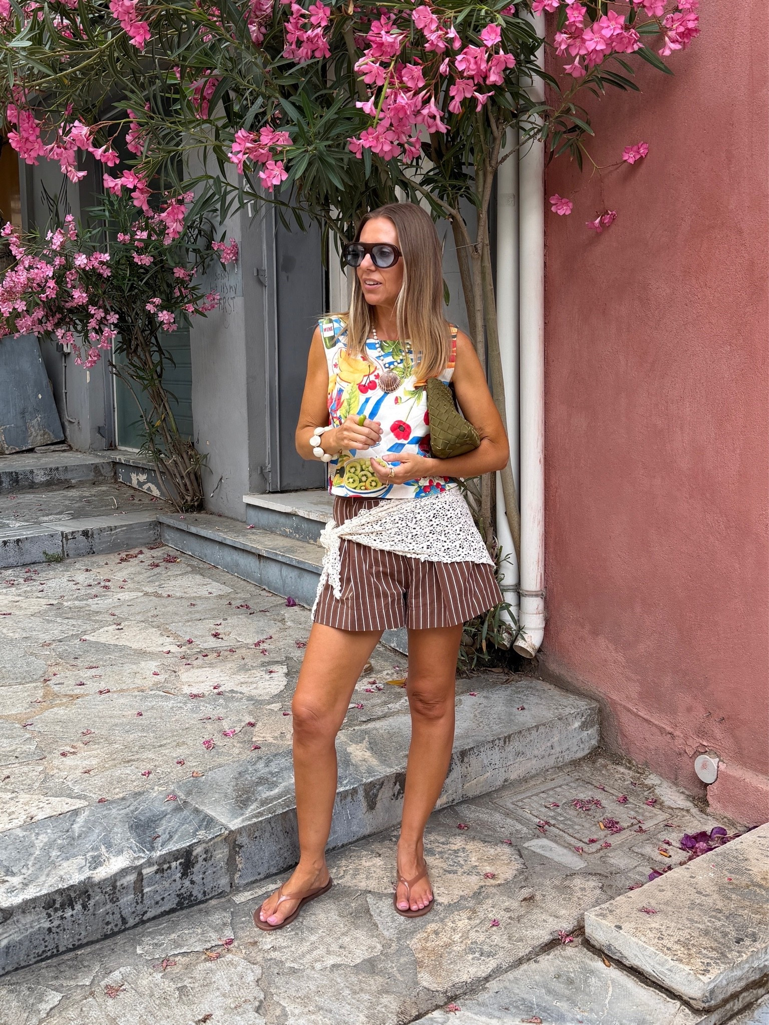 Vici top size xs code JACLYNSAVE30 for 30% off. H&M shorts size 0

#LTKootd #LTKgrwm