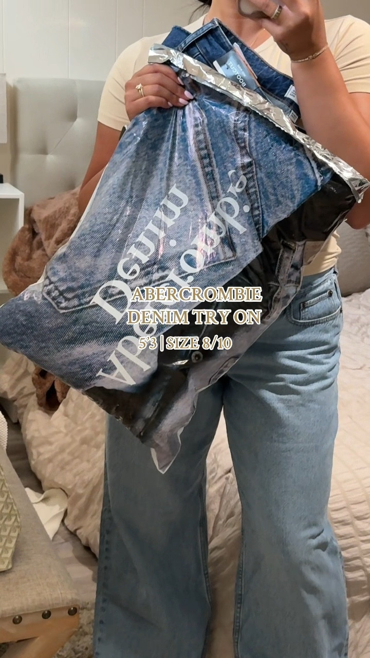Abercrombie denim is ON SALE 8/6–8/11 😍 Linking all my favorites from my try-on haul so you can shop before they sell out!

I’m wearing Curve Love jeans in size 29 and size 30— perfect for a midsize body and super flattering on curves. These styles are great for fall outfits, easy to dress up or down, and have just the right amount of stretch for all-day comfort.

Try-on includes:
	•	Curve Love 90s Mid Rise Straight
	•	Curve Love High Rise Relaxed
	•	Curve Love Low Rise Ultra Loose
	•	Mid Rise Bootcut (perfect with boots or heels!)

📌 Fit: True to size for a comfortable fit.
📌 Sale: 8/6–8/11 — grab them before the price goes back up!

All jeans 30-50% off and all other items are 20% off! Use code DENIMAF for an additional 15% off! 

High Rise - 90s Relaxed 
Color - NO FADE BLACK
Size - 30 Short

Low Rise - Ultra Loose
Color - LIGHT
Size 29 Regular

Mid Rise - Boot Cut 
Color - DARK PROCESS FRAY HEM
Size - 30 Short

Mid Rise - The 90s Straight
Color - LIGHT
Size - 30 10R

#abercrombie #abercrombiedenim #abercrombiecurvelovedenim #size8tryon #size10tryon 

#LTKMidsize #LTKSeasonal #LTKStyleTip