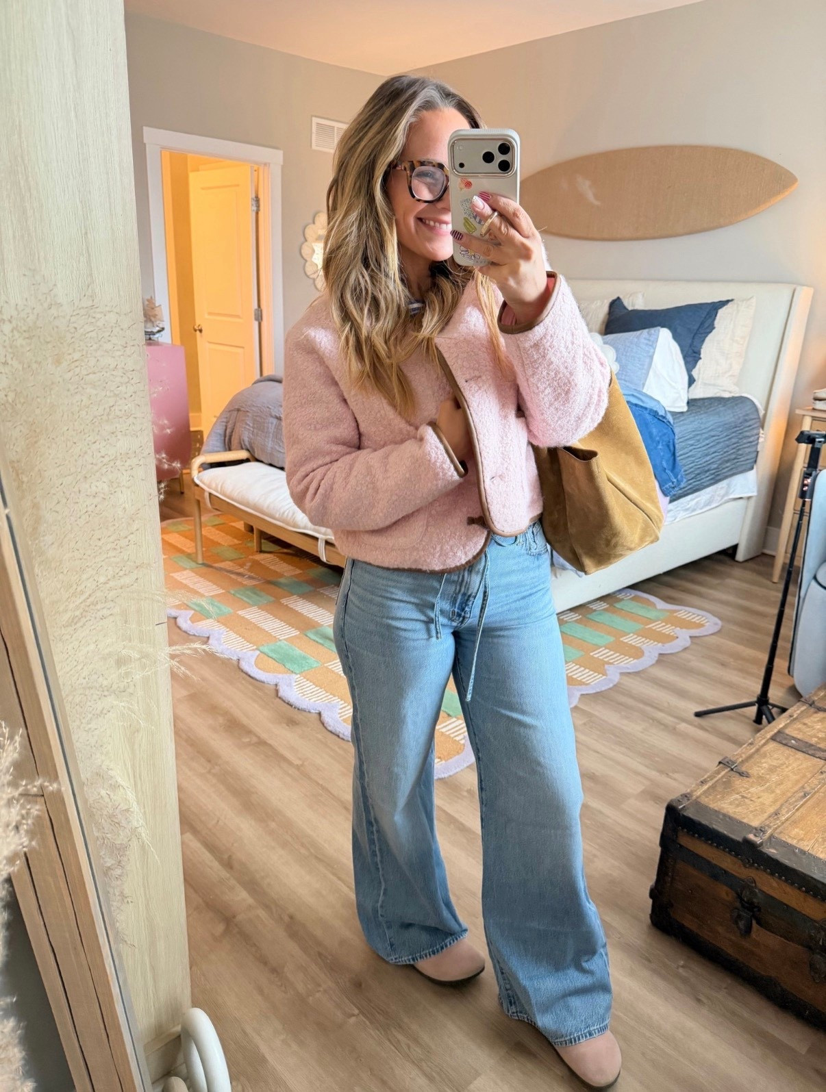 Soft spring layers but make it chic 💗 This textured pink cropped jacket is the perfect throw-on piece for transitional weather and pairs so well with these high-rise wide leg jeans (petite friendly + lengthening 🙌🏼). Finished with neutral flats and an everyday tote for an easy elevated casual look.

✨ Perfect for: school drop-off, coffee runs, casual office days, weekend errands
✨ Flattering fit: high waisted denim, wide leg silhouette, cropped jacket balance
✨ True to size (sharing sizing in LTK!)

#springstyle #petitefashion #widelegjeans #highrisejeans #croppedjacket #springlayers #casualchic #everydayoutfit #momstyle #capsulewardrobe #neutrals #ltkstyle #ltkseasonal