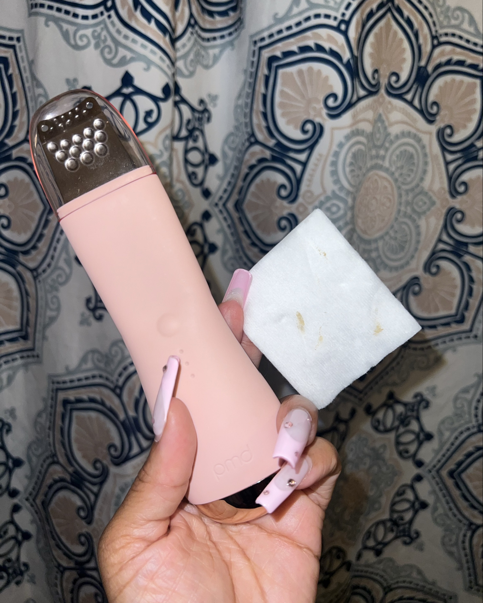 The PMD Wave Pro is face spatula for your skin specifically I use it for my pore around my nose and under nose area.  This is the unclogged pore residue from my nighttime skin care routine. 

I highly recommend this for the prevention of shiny areas and better absorption of products. 

Save 💰 with my code VONDUNKTHAT 

#LTKBeauty #LTKPlusSize