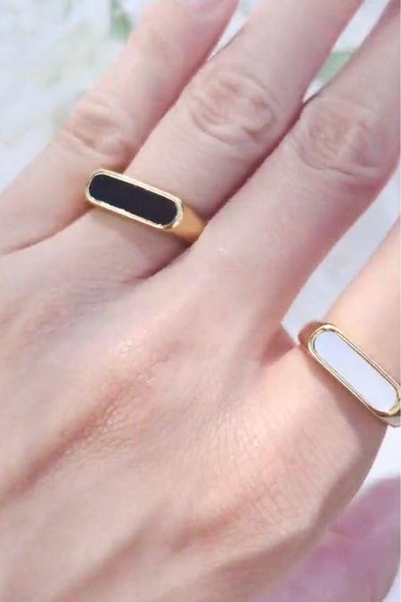 Sign me up for any cool looking minimalist ring 🖤⚡️

Rectangular ring 
Black recargable ring 
Black ring with shell 
Modern ring 
Minimalist ring 
Modern jewelry 
Minimalist jewelry 
Cool ring 
Every day ring 
Neutral style ring 

#LTKunder100 #LTKstyletip #LTKFind