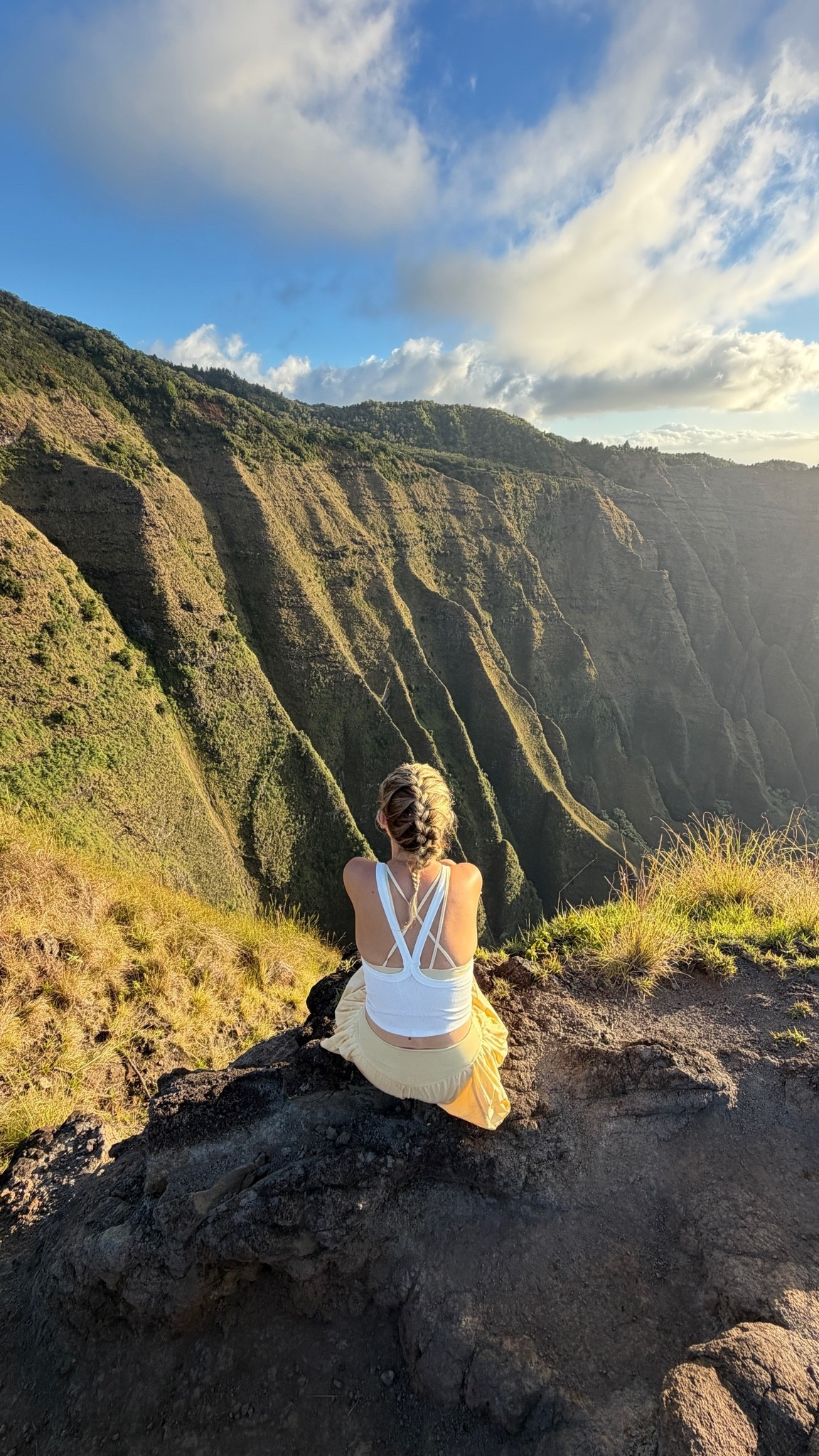 Hiking ootd in Hawaii 🥾🌺

#LTKootd #LTKActive #LTKTravel