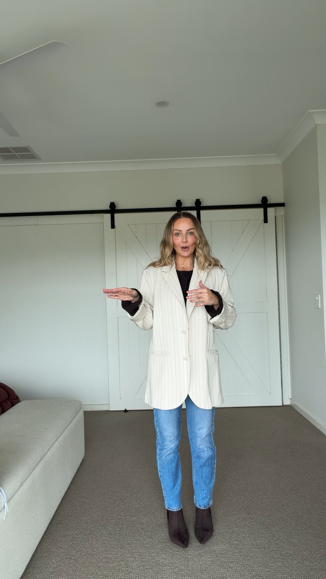 Something about chucking a blazer on that instantly makes you feel more put together. Easy, effortless outfit for today.

#LTKaustralia #LTKjeans #LTKpetite