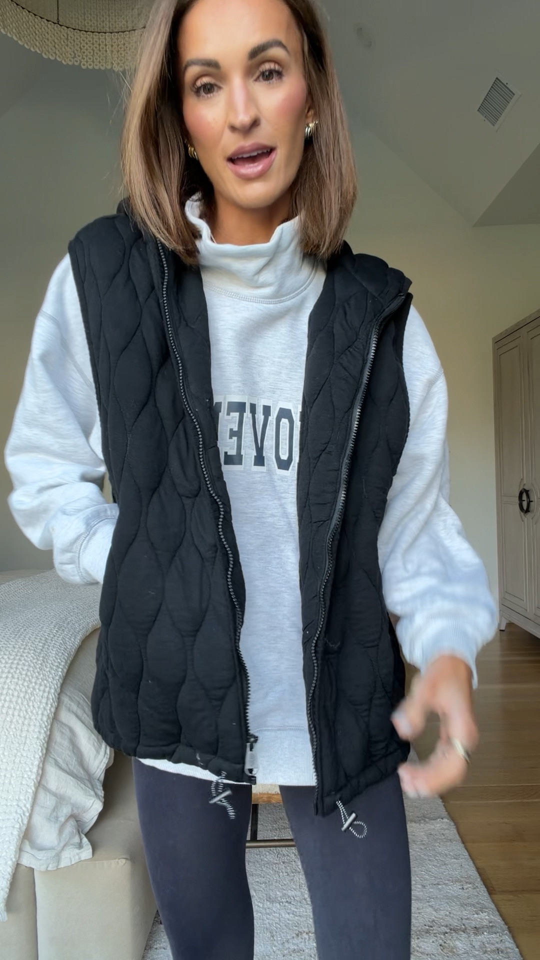 must-have athleisure! 🙌🏼 such a good vest for this time of year and comes in several colors 💗