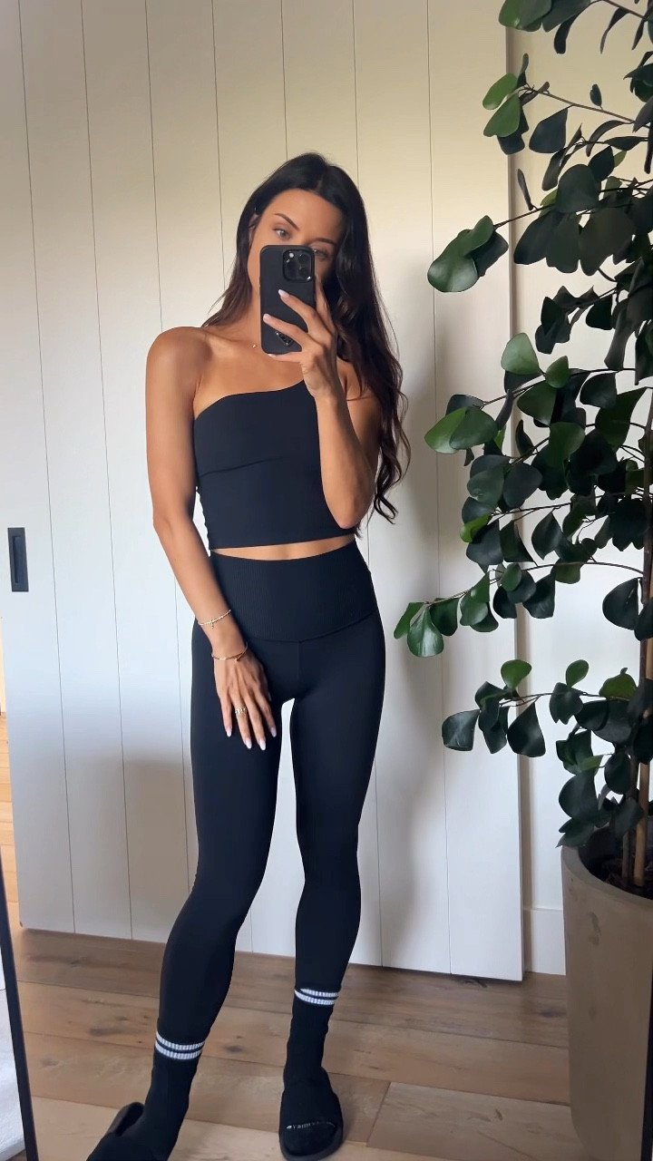 Pilates class favorites - I’m wearing a size 4 in top and bottoms 

#LTKStyleTip #LTKSaleAlert #LTKFitness