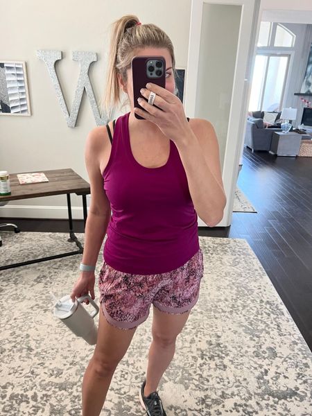 Athleta Workout Outfit

Fit Tips: Tank:tts, Sports bra: size up, Shorts: tts, Sneakers: size up .5

Athleta | Workoutwear | Athleisure | Athleticwear | Gym outfit | Workout outfit

#LTKunder100 #LTKfit #LTKstyletip