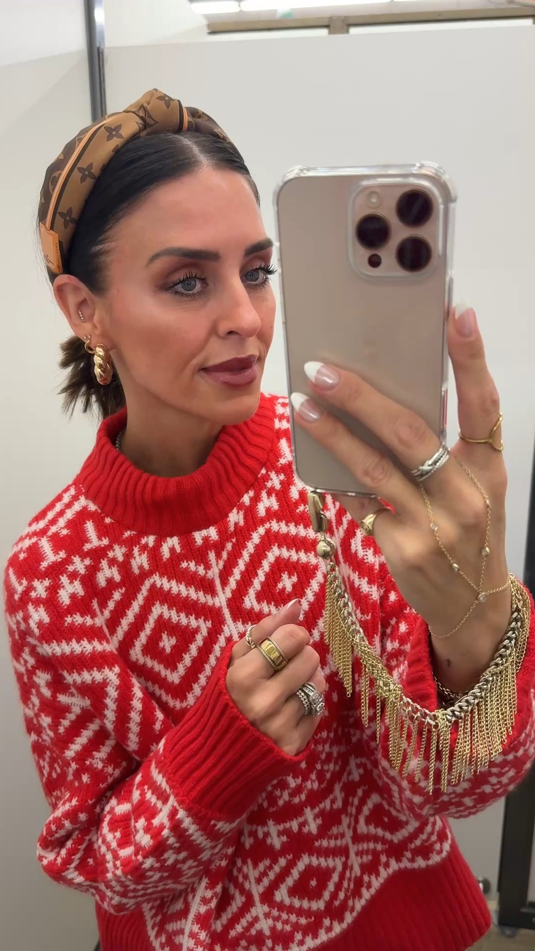 Old navy hot deals - gift ideas!
Mens fleece - size L
Leggings - size S
Lace tops - size M
Red sweater - size M
Black sweater - size S
Zip up sweatshirt - size M
Snap henley - size M
Coat - size M
Jeans - size M


#LTKFindsUnder50 #LTKSaleAlert #LTKFindsUnder100