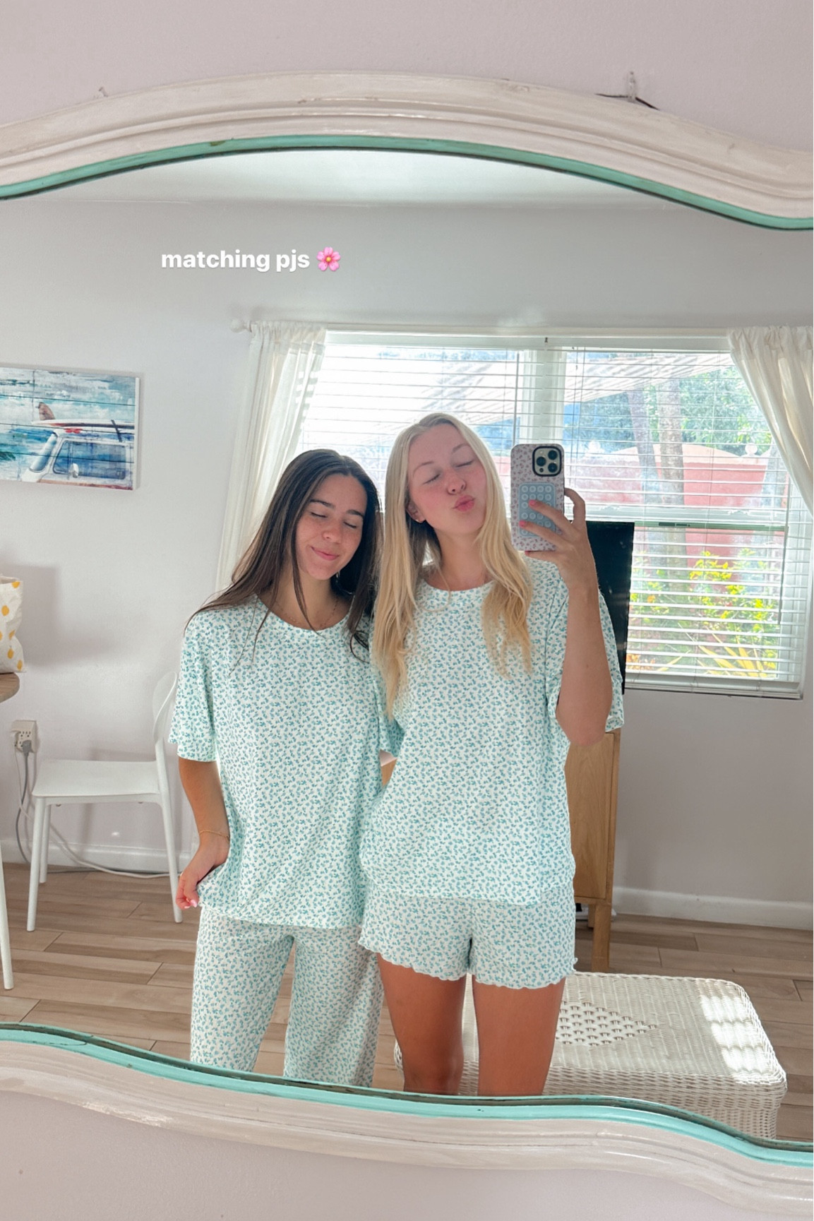 one of my favorite pjs ever! They are super comfy and so soft! Could not recommend more! I also have them in 2 other colors 🤭💗🌸 code HILLARY so save!




grey bandit, pjs for women, cute pj sets, floral pjs

#LTKSeasonal #LTKFindsUnder100 #LTKHome