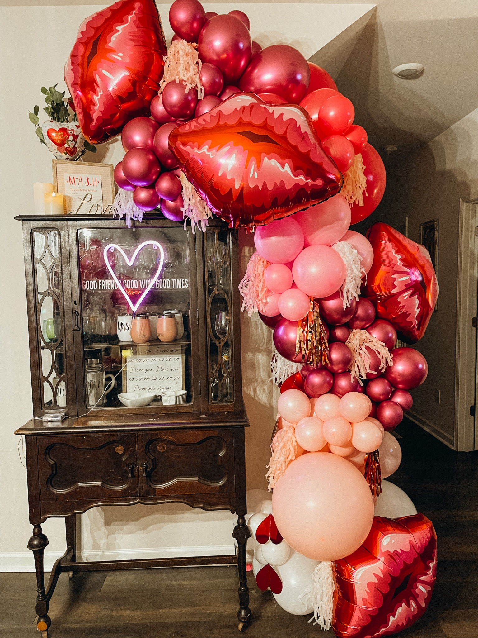 valentines diy balloon arch🎈💌💋💕