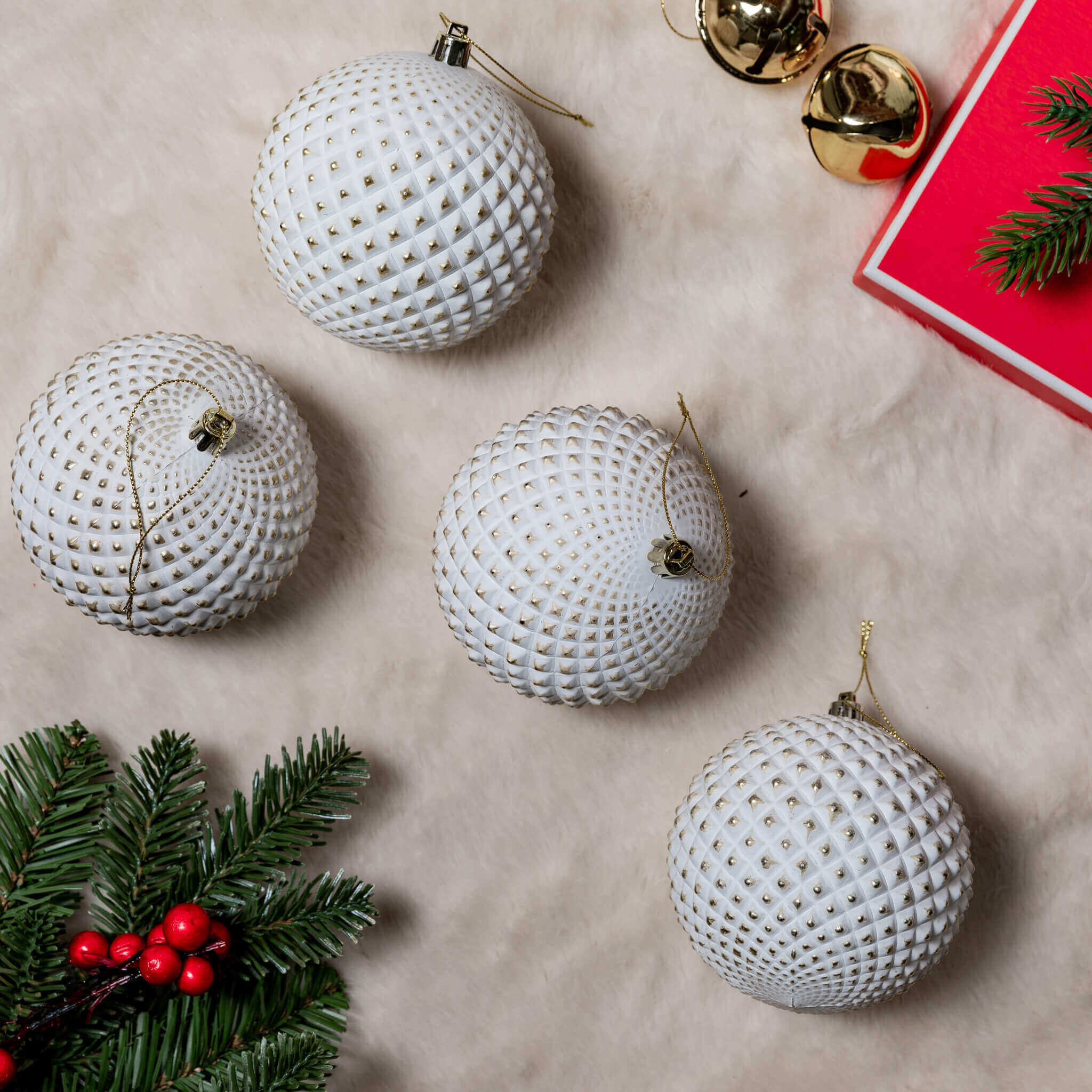 White Diamond Ornament (4 Pack) | King of Christmas