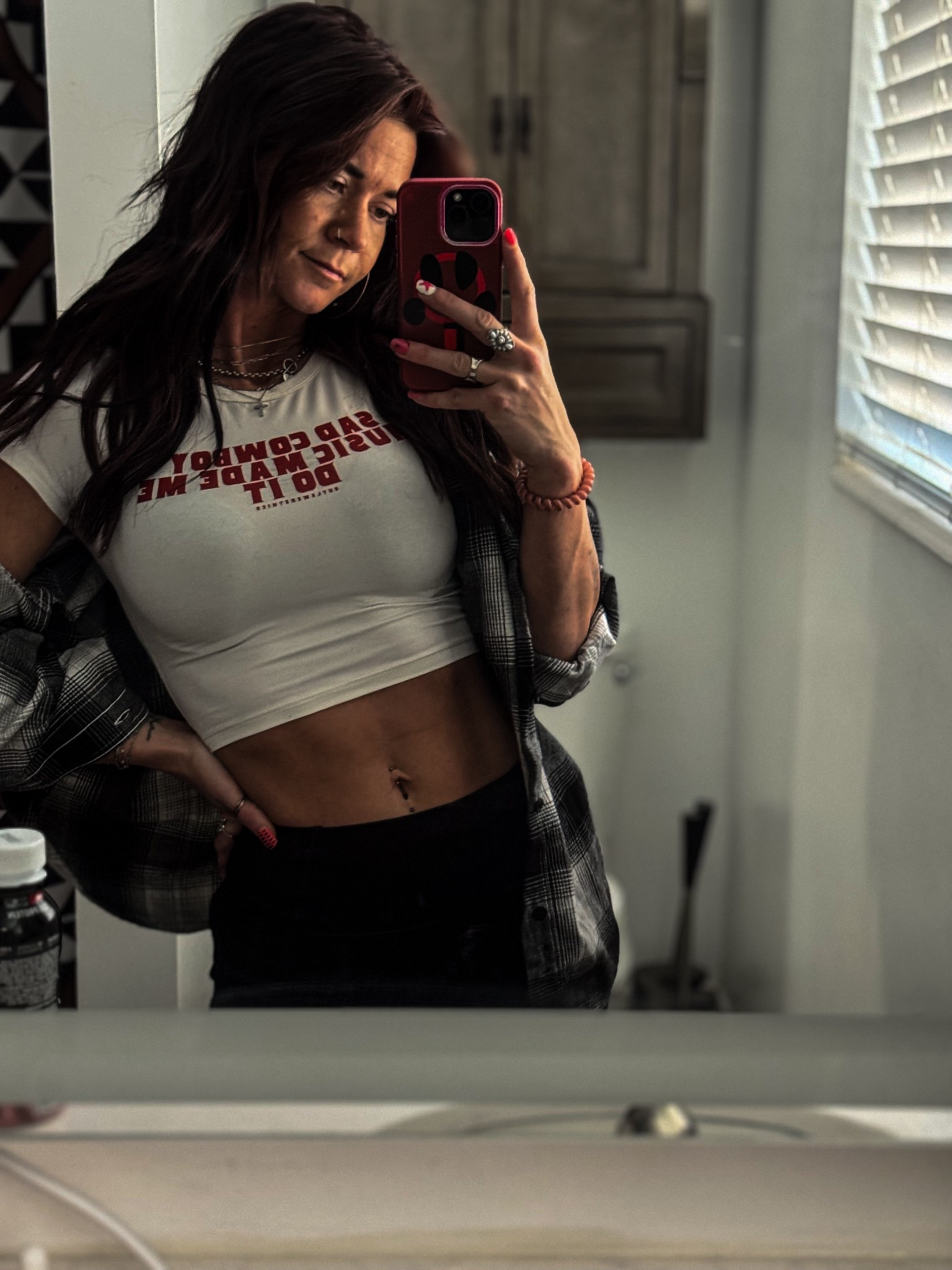 Proof you don’t need a “full outfit” to look put together. Crop tee + flannel = always a yes.
Crop from @outlawedethics on insta 🖤

#momlife #workathome #flannell

#LTKgrwm #LTKootd #LTKmomlife