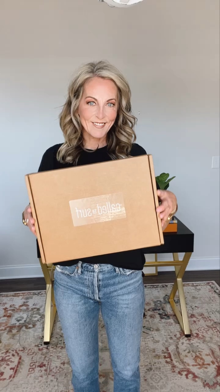 Called to Surf Everyday dresses under $40 // each dress comes in several colors // wearing size small. Use code AthenaCTS for a discount   

#LTKSeasonal #LTKover40 #LTKworkwear