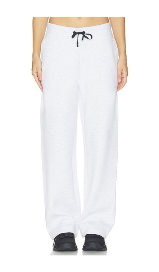 On Focus Tech Sweatpants in White. - size XS | Revolve Clothing (Global)