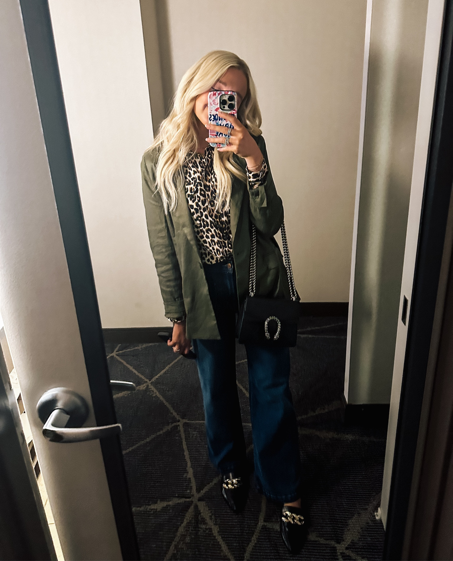 A more casual work friendly fit!! Very transitional for fall with the linen blazer that’s currently on SALE!🍂 

Wearing the color camo in the Lottie blazer and a size M for a little bit of an over sized fit! The bag is older Gucci - but it is on second hand bag sites (the Dionysus mini) 

#LTKsalealert #LTKSeasonal #LTKworkwear
