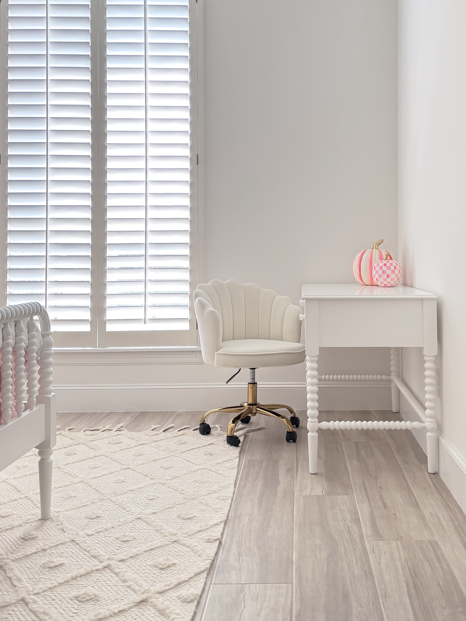 The prettiest pink pumpkins from MacKenzie-Childs and they’re selling fast! 

#mackenziechilds #halloween #pumpkins #falldecor 

#LTKFindsUnder100 #LTKHome #LTKSeasonal