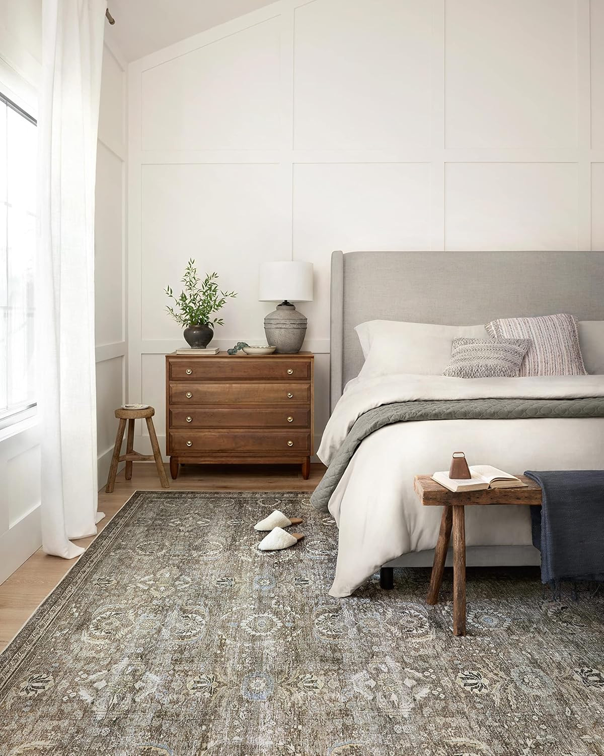 Loloi Layla Collection LAY-13 Antique/Moss 9'-0" x 12'-0" .13" Thick Area Rug, Soft, Durable, Vin... | Amazon (US)