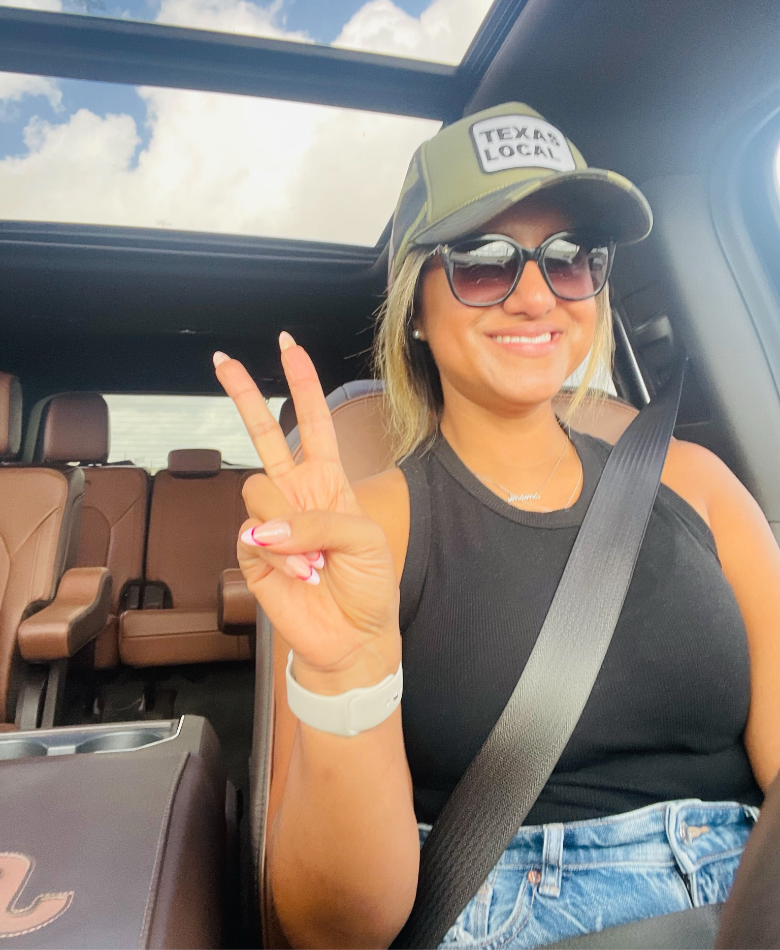 Living that mom/realtor life #momfit #jeans #jeanshorts #summerfit

#LTKHome #LTKStyleTip #LTKWorkwear