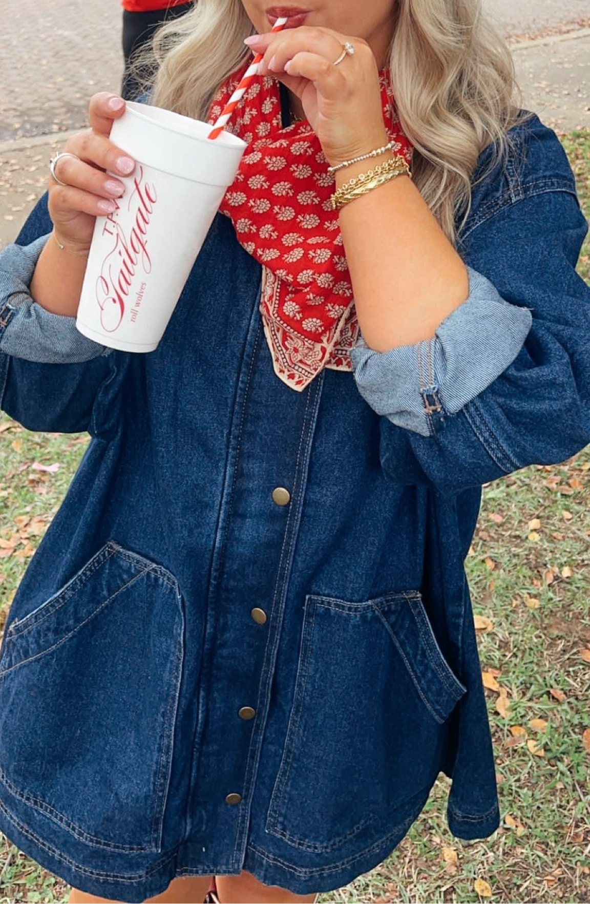 Denim dress/jacket - old navy 

#LTKFindsUnder100 #LTKStyleTip #LTKHoliday