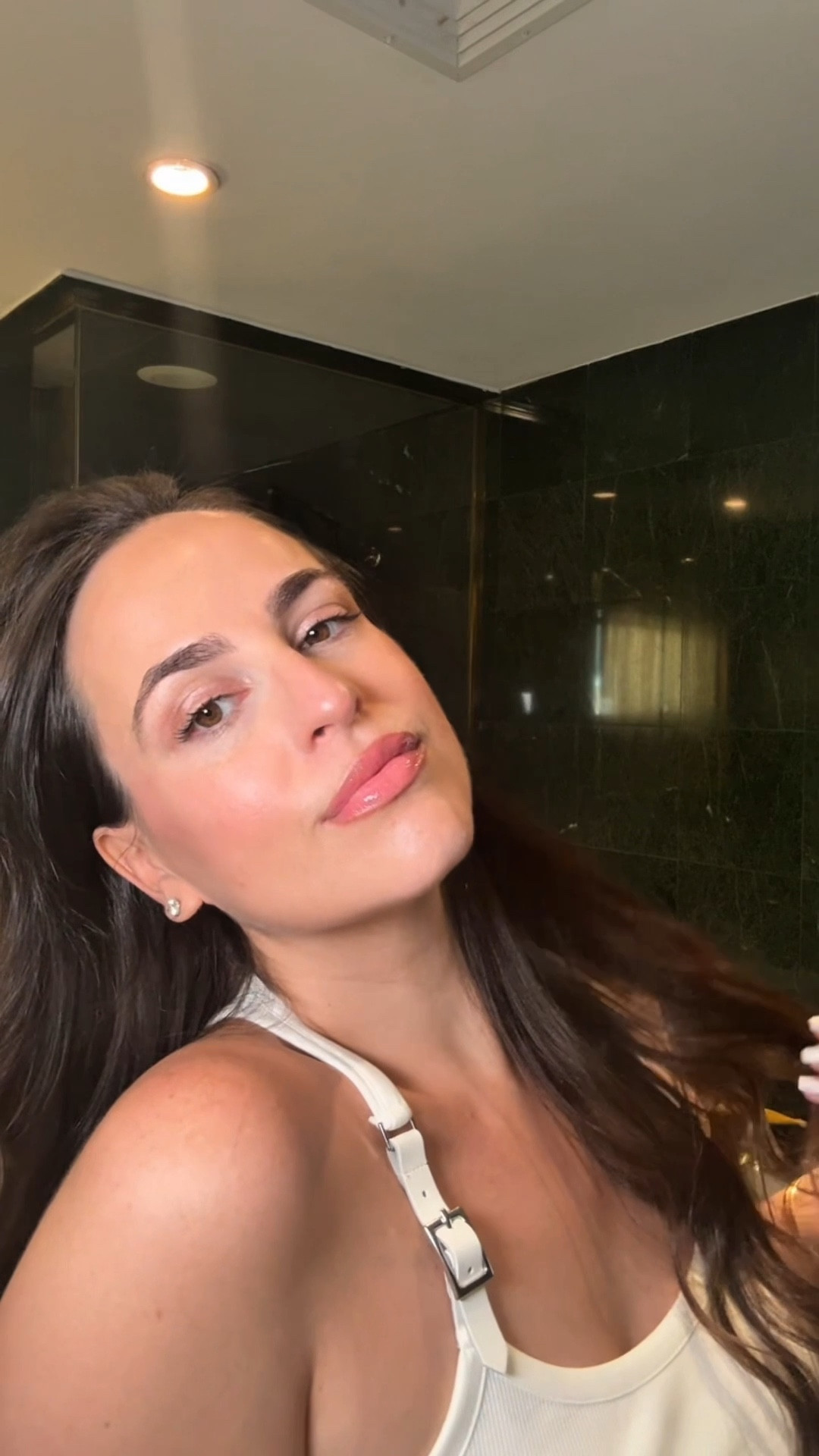 GRWM lunch with a friend in 10 seconds 

#sephora #grwm #beauty #makeup 

#LTKStyleTip #LTKBeauty #LTKFindsUnder50