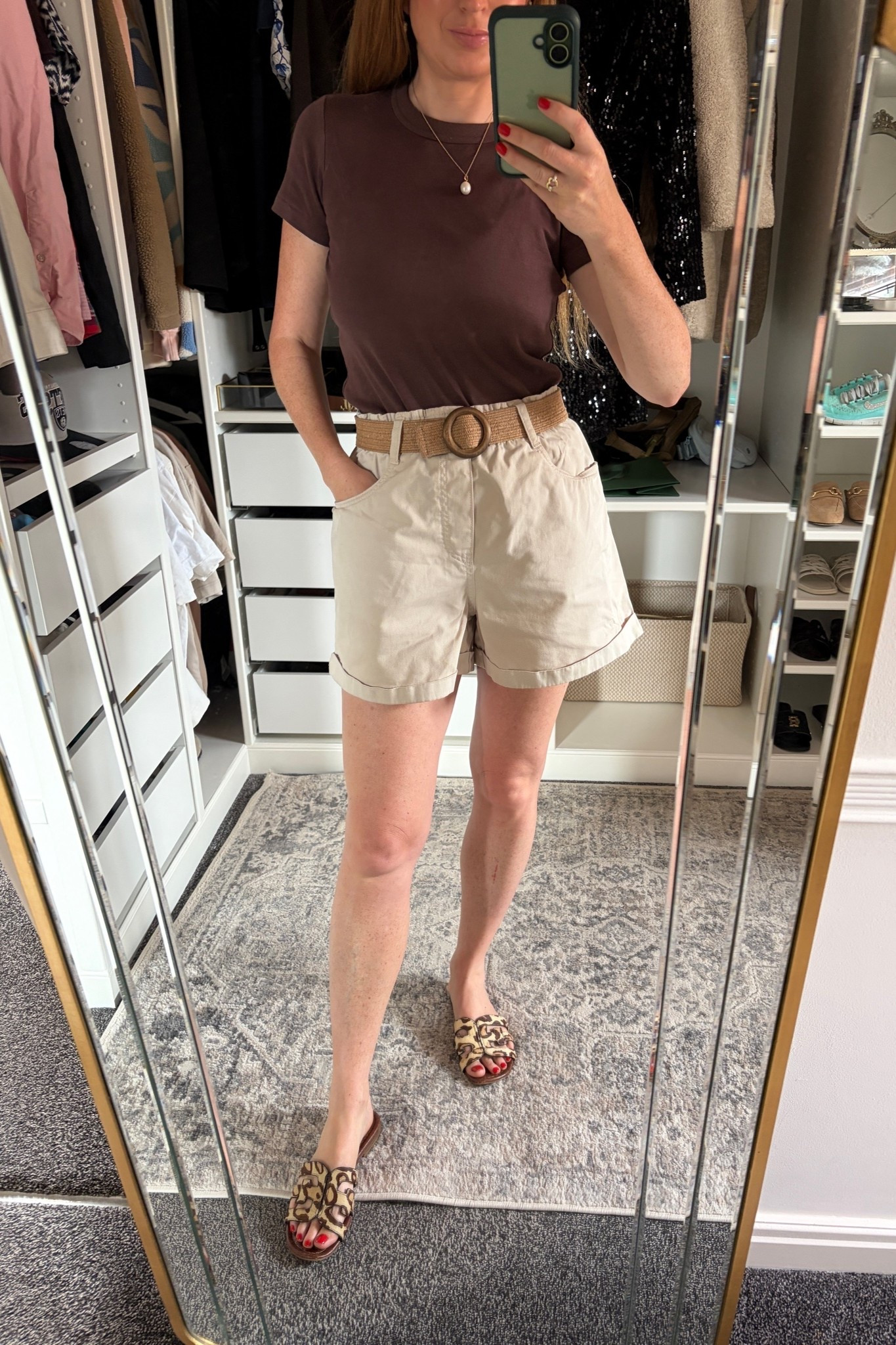 My outfit for today, I have been obsessed with this colour combination paired with mu favourite and so comfortable bay slide sandals 🤎🤍 summer outfits, summer shorts @UNIQLO @samedelman

#LTKuk #LTKsummer #LTKstyletip