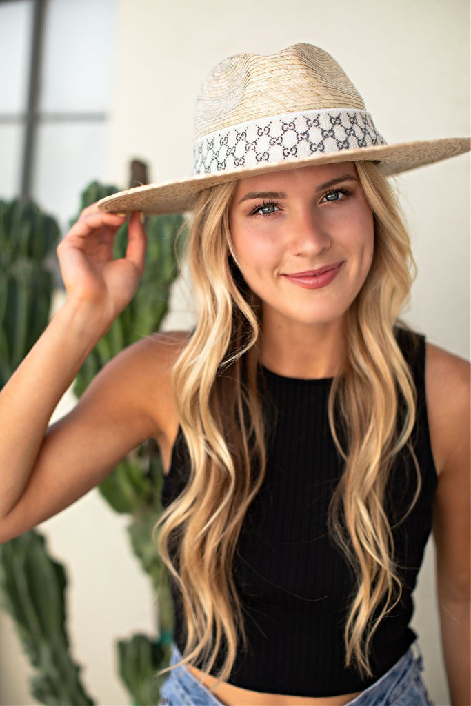 Item #4 | Glitzy Bella