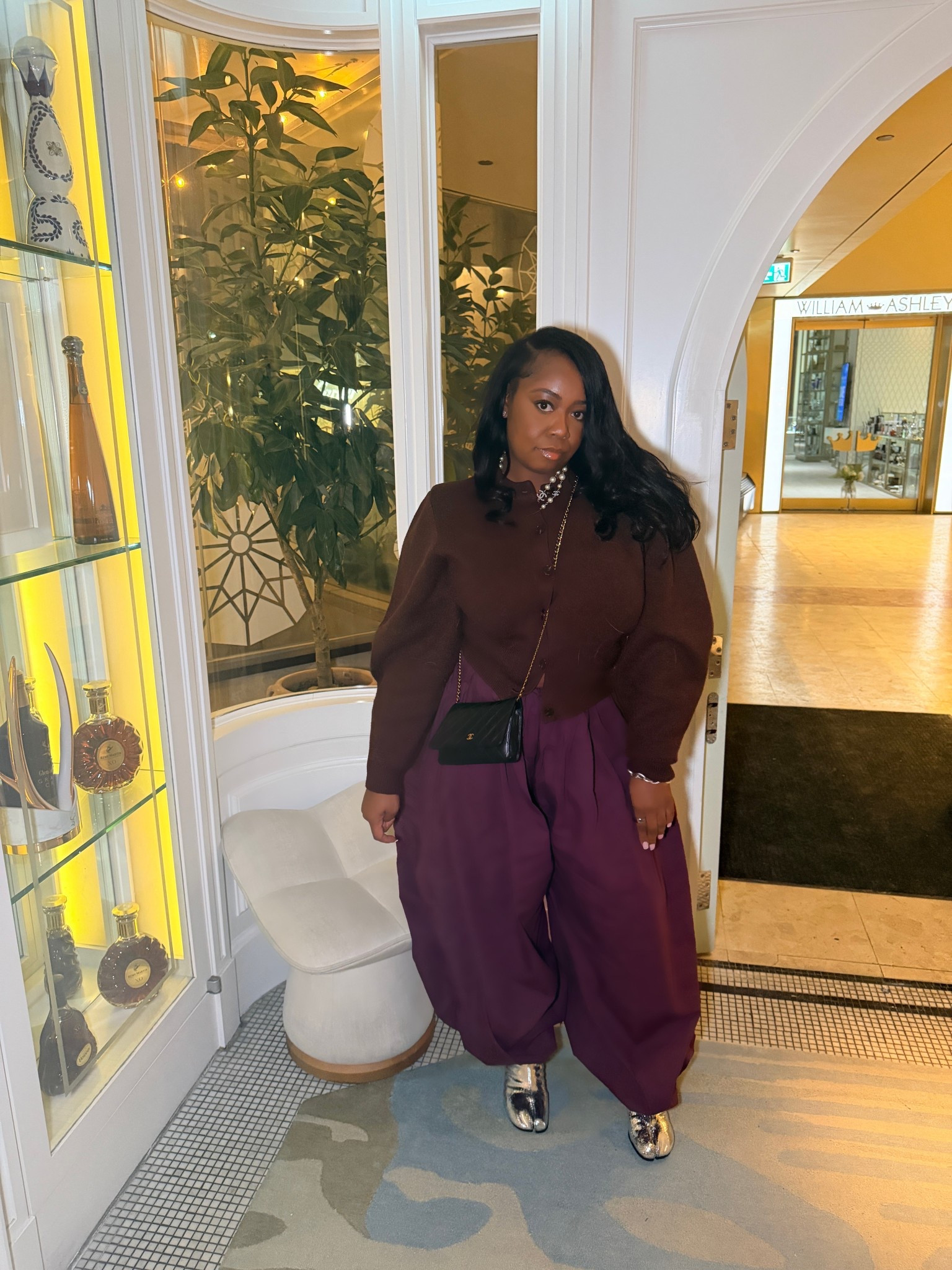 Monochrome moment done right 🤍
Obsessed with this elevated neutral look featuring ASOS balloon pants, a cinched-waist cardigan, and tabi boots for a modern edge. The balloon silhouette adds effortless volume while the fitted waist keeps it flattering and chic. Perfect for brunch, city days, or when you want a minimalist outfit that still turns heads.

Shop this neutral monochrome outfit, ASOS pants look, and tabi boot styling all linked on LTK.

#ASOSFinds #BalloonPants #MonochromeOutfit #NeutralStyle #TabiBoots #MinimalChic #ElevatedBasics #LTKStyle #OOTD #ModernSilhouette

#LTKgrwm #LTKMidsize #LTKootd