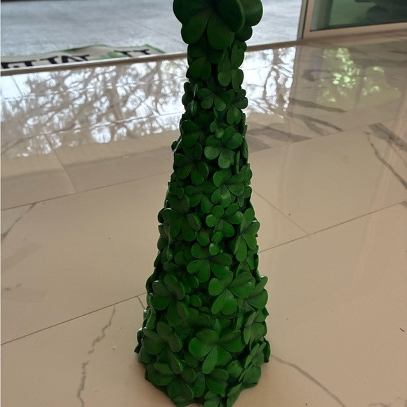 Green Shamrock/Clover Tree Decor | Poshmark