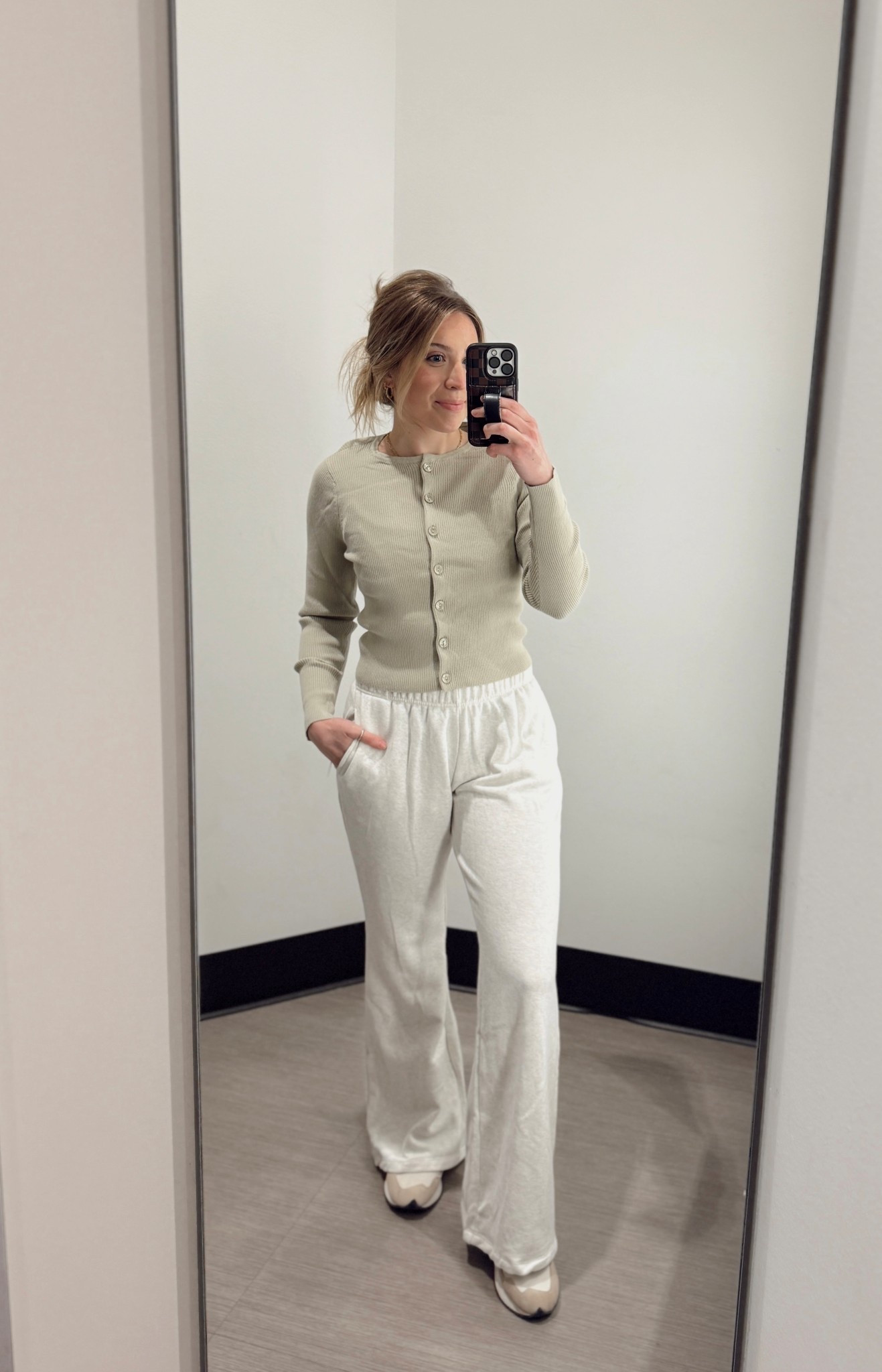 pastel green / Avacado green cardigan with neutral flared sweats 😍 
Top: (s) 
pants: (s) 
Elevated Easter loungewear 🐰 at target 🎯 

#LTKSeasonal #LTKStyleTip #LTKFindsUnder50