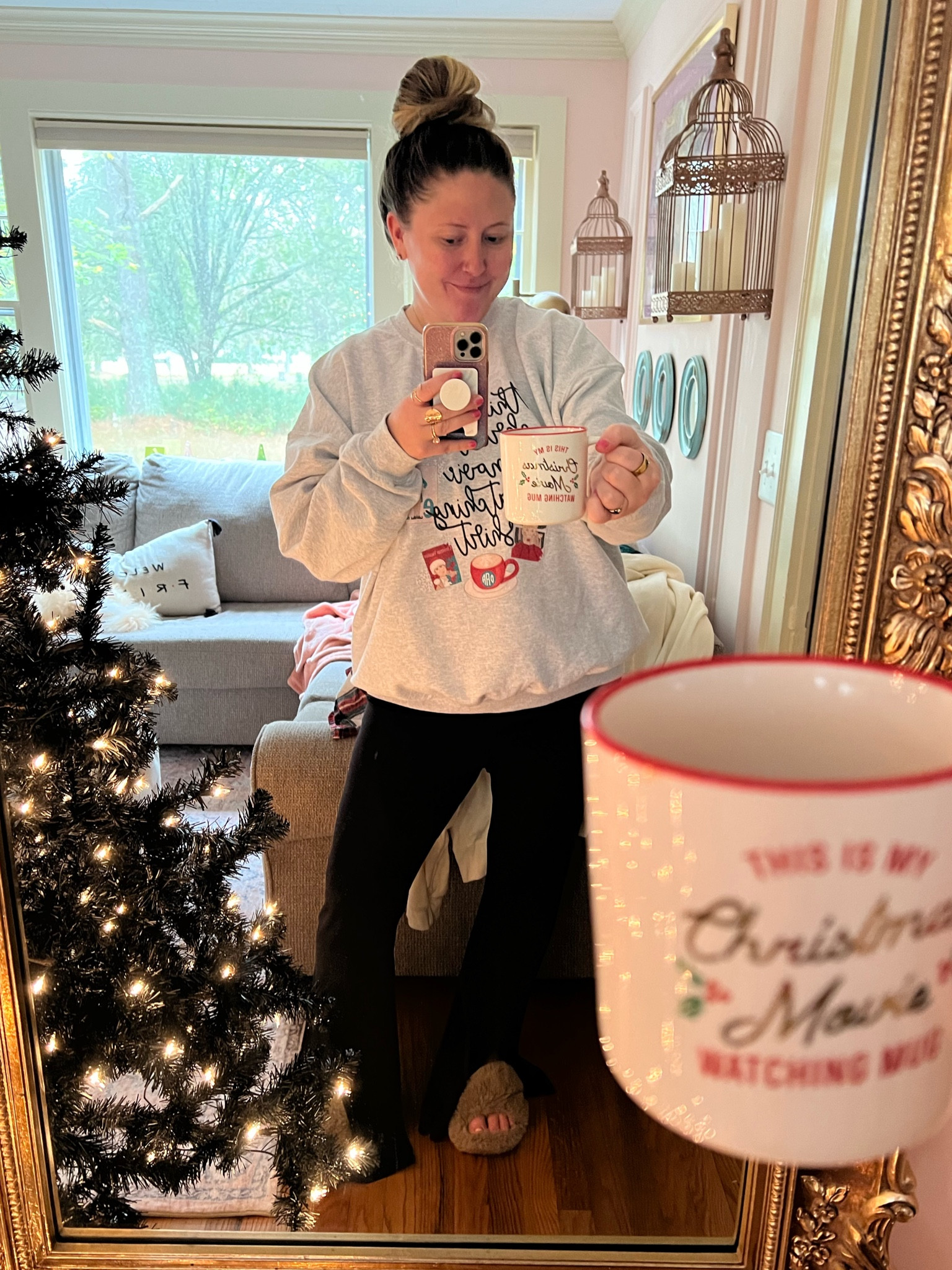 Today’s comfies ☺️

Wearing 3XL in sweatshirt 🎄

#LTKHoliday #LTKSeasonal #LTKStyleTip