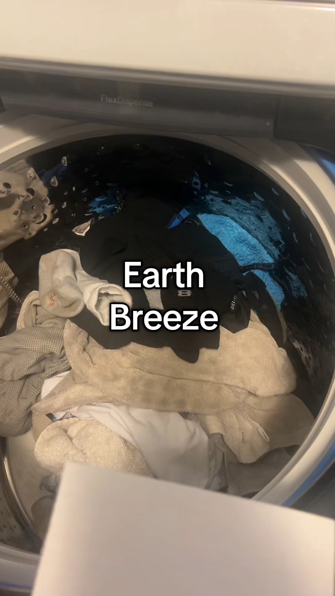 A fantastic option if you want safer products in your home! #earthbreeze #laundrydetergentsheets #laundry 

#LTKHome #LTKmomlife