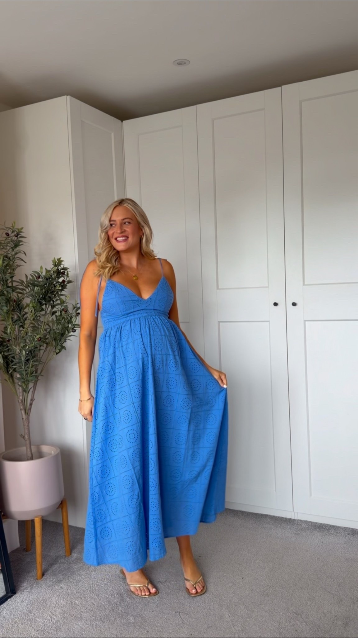 Love this dress - works really well with my bump and also comes in yellow xx

#LTKuk #LTKsummer
