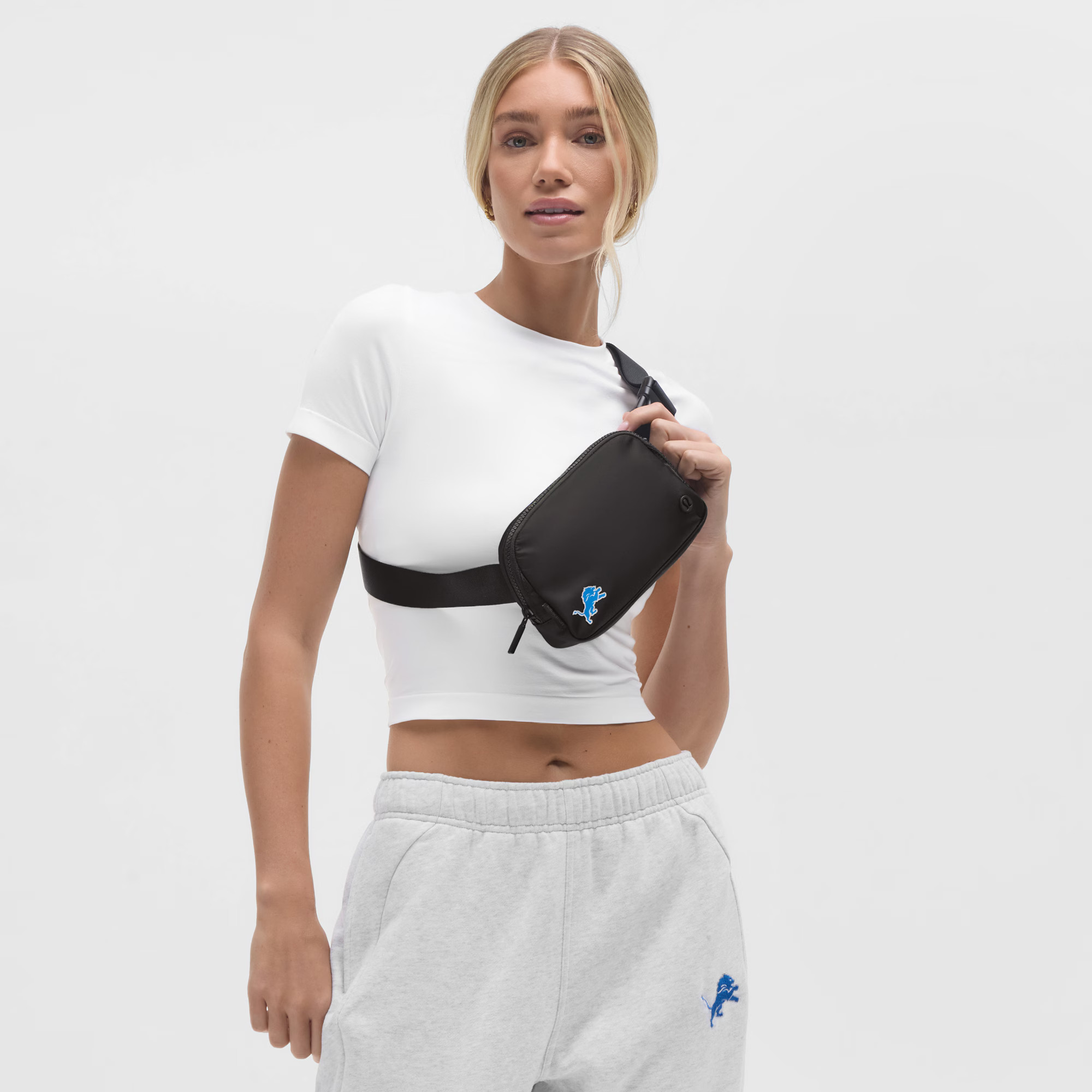 Detroit Lions lululemon Everywhere Belt Bag - Black | Fanatics