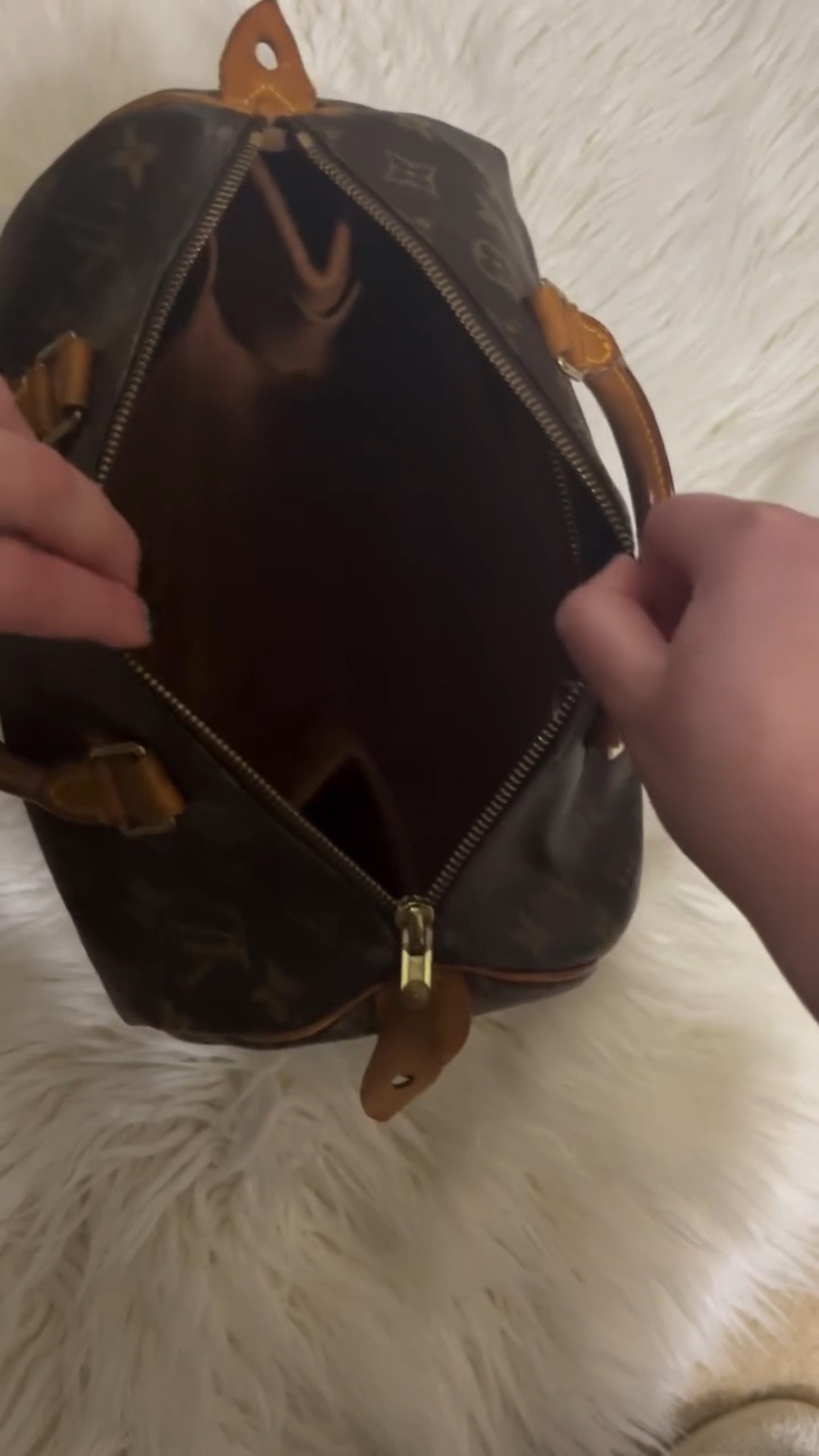 This bag looks great for being 23 years old, and on most days, I don’t mind the “Saggy” Speedy look. However, it can be a bit of a black hole because there’s no organization. This @joyinbagofficial solves both issues. You can customize your style, color, and hardware, and there are so many shapes to choose from for many different handbags.  #foodandlipstick #vintagelove #handbagorganizer 

Vintage, Handbag, Luxury, Handbag Organizer, Fashion

#LTKootd #LTKFindsUnder50 #LTKgrwm