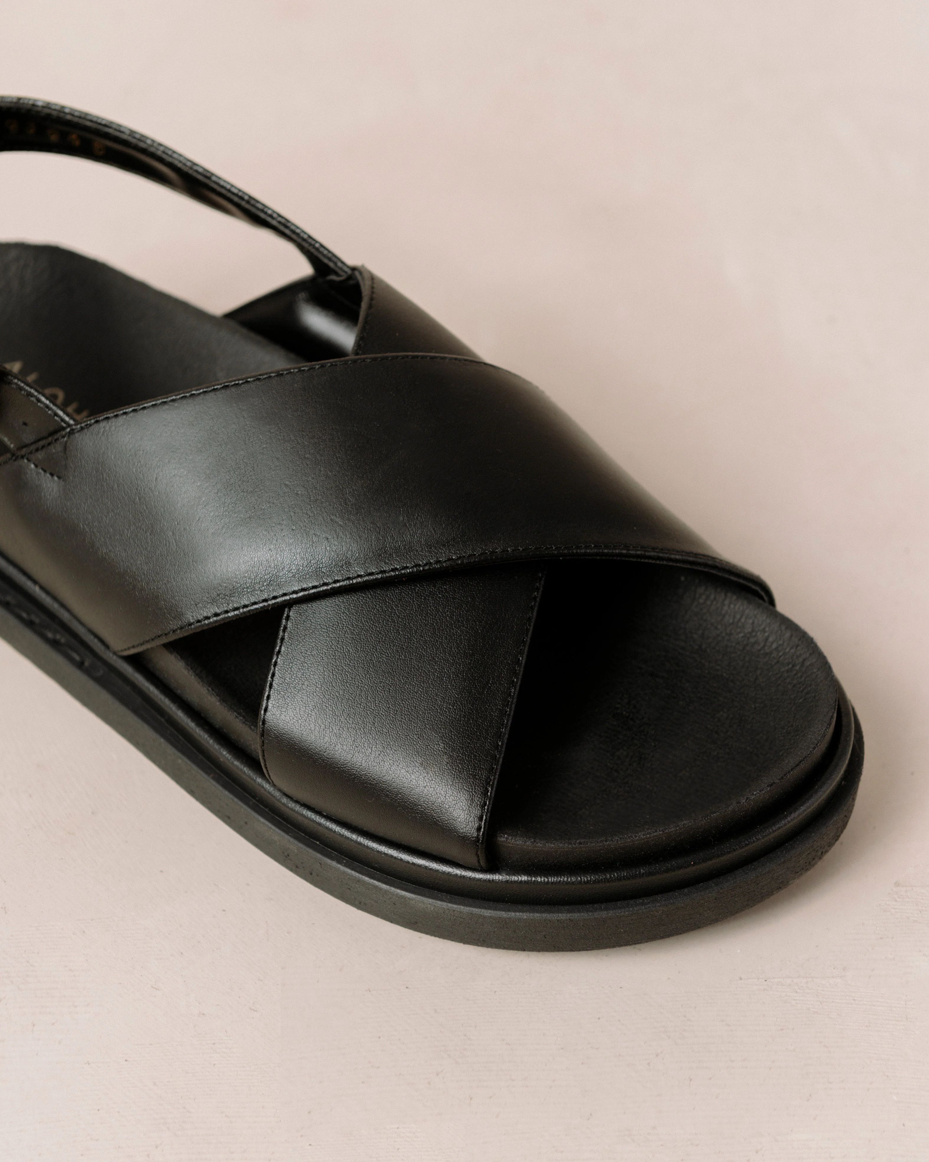 Marshmallow - Black Vegan Leather Sandals | ALOHAS | Alohas FR