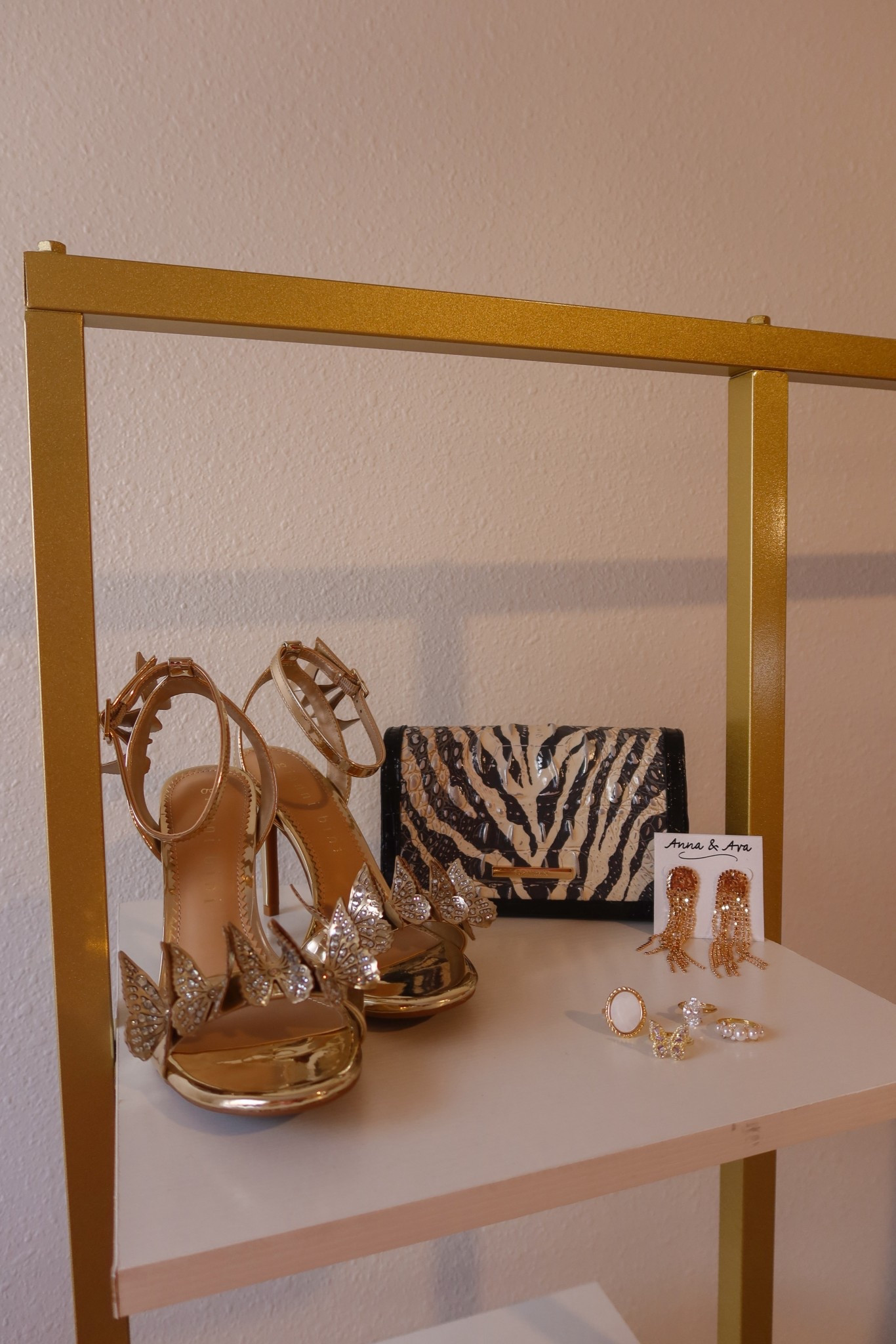 Semi accessories ✨

#LTKFindsUnder100 #LTKootd #LTKdayinmylife