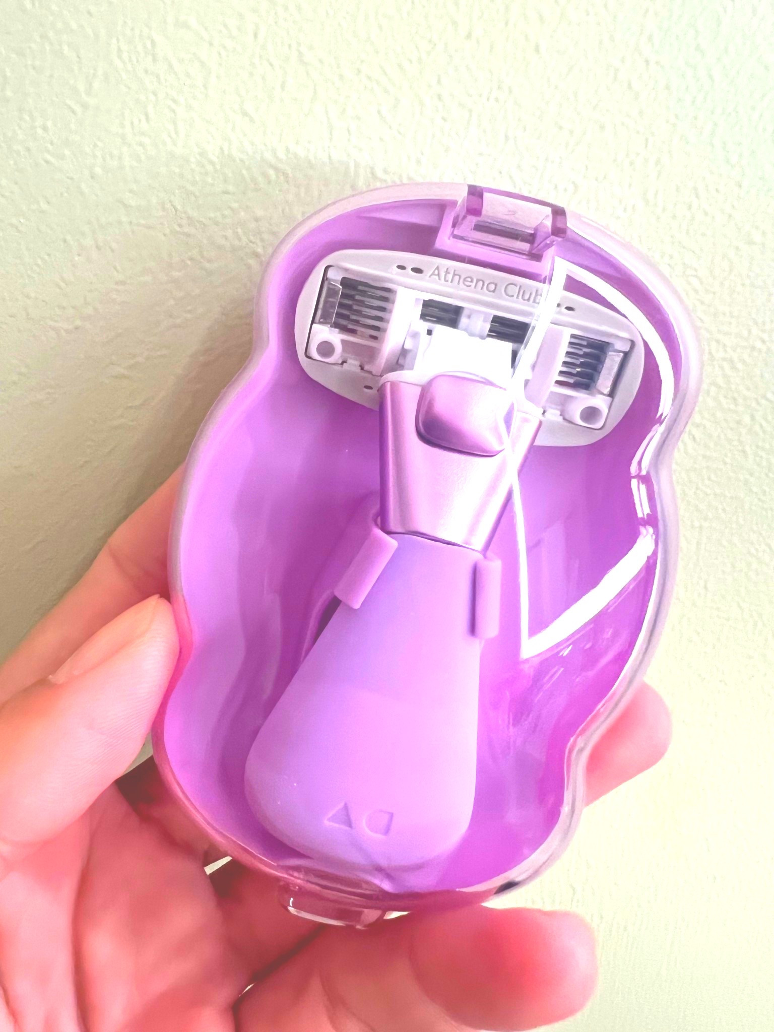 Obsessed 💜💖
… the tiny size, the travel perfection… AND scallops and cute colors? Yes.



#LTKActive #LTKBeauty #LTKTravel