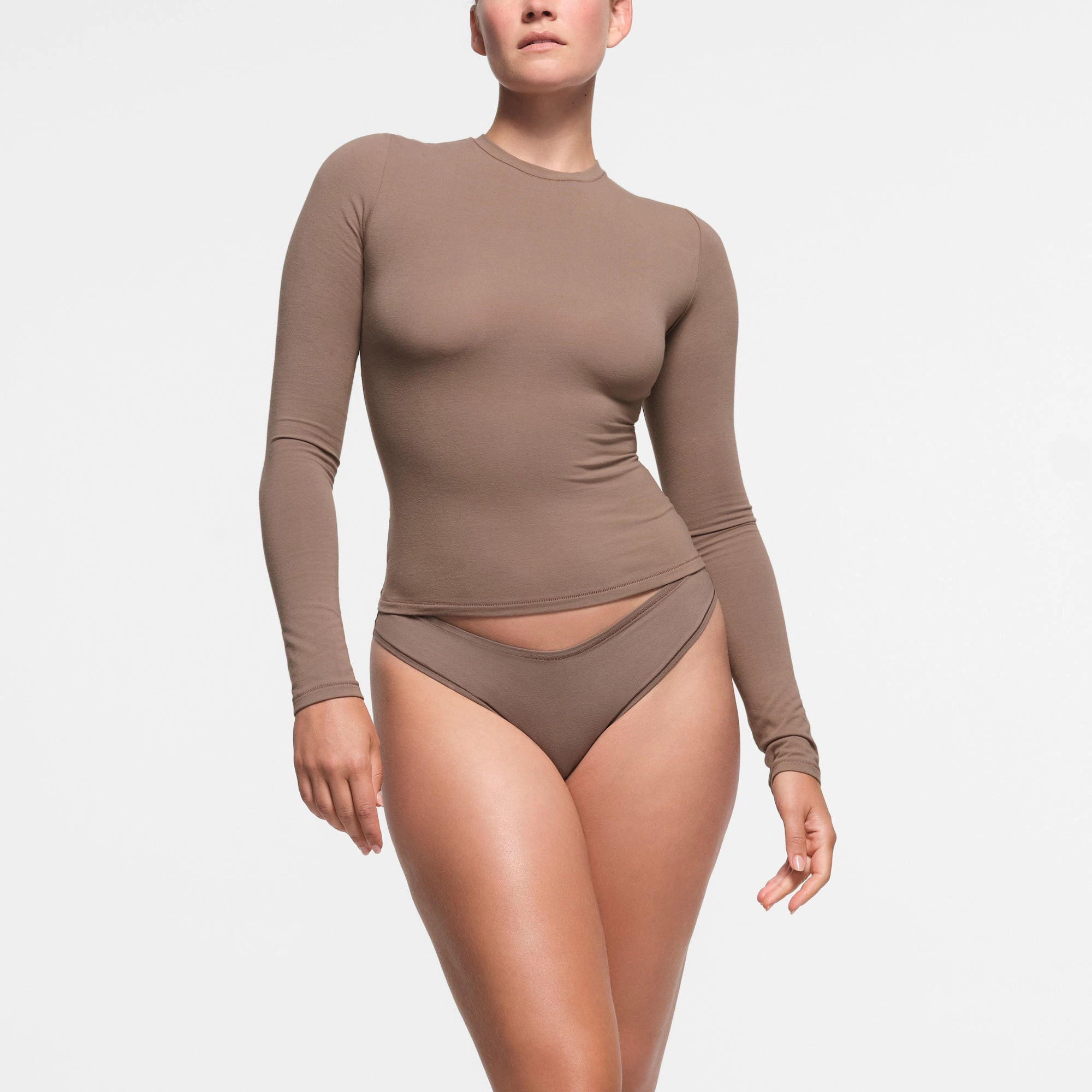 COTTON JERSEY LONG SLEEVE T-SHIRT | TRUFFLE | SKIMS (US)