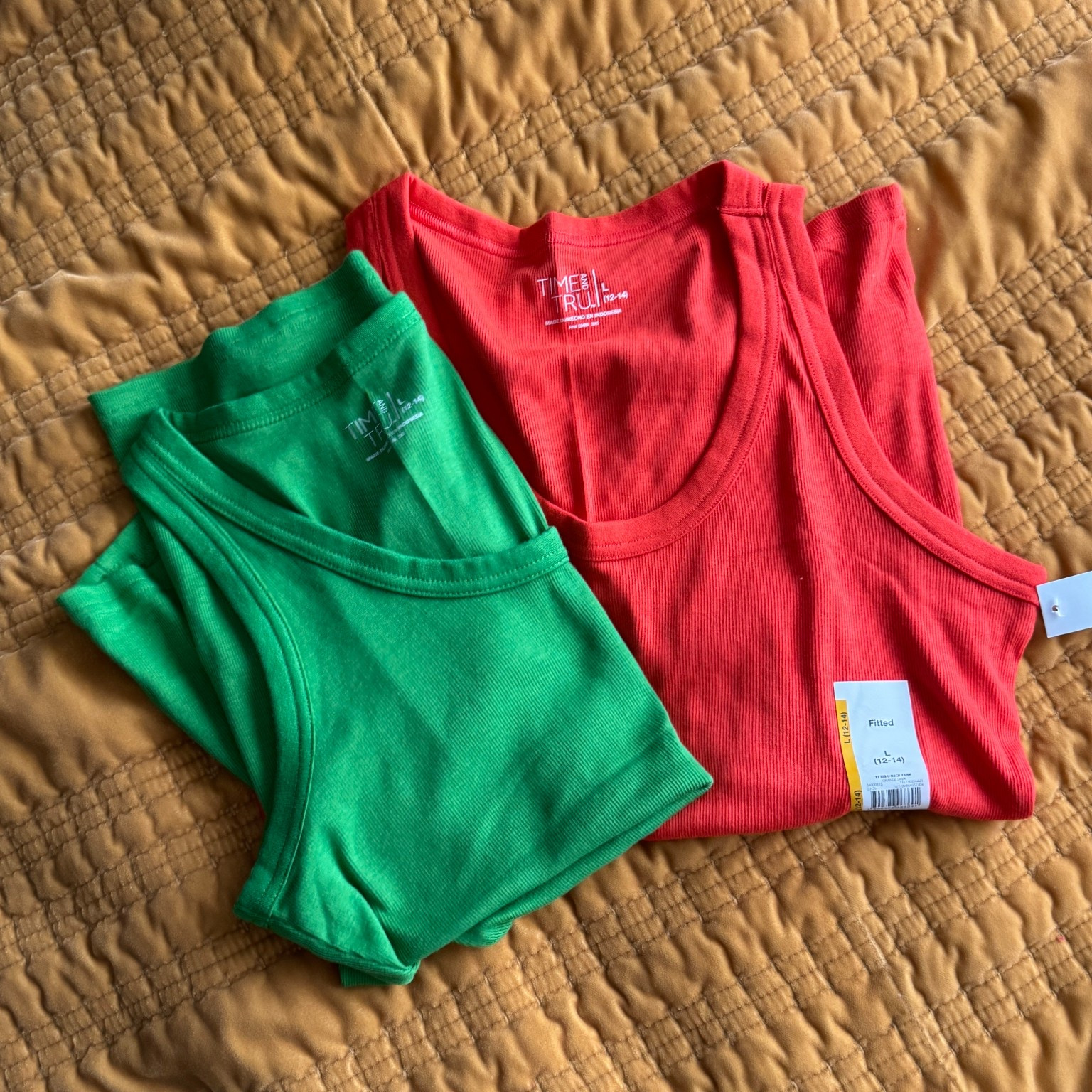 Go-to basics in great colors & even better prices! 

#hocautumn 