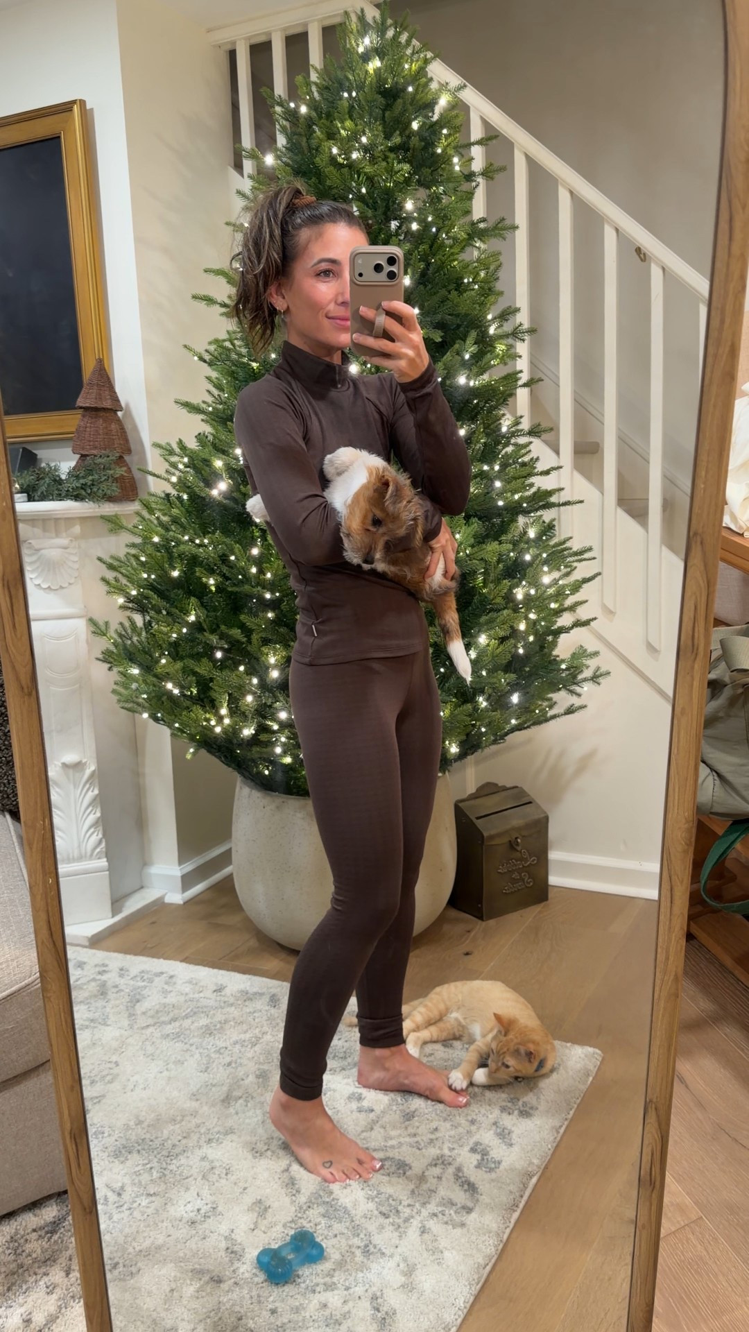 Brown houndstooth legging and long sleeves top set. Snow or ski base layer. Wearing size XS 

@vuoriclothing #vuoripartner

#LTKActive #LTKSaleAlert #LTKGiftGuide