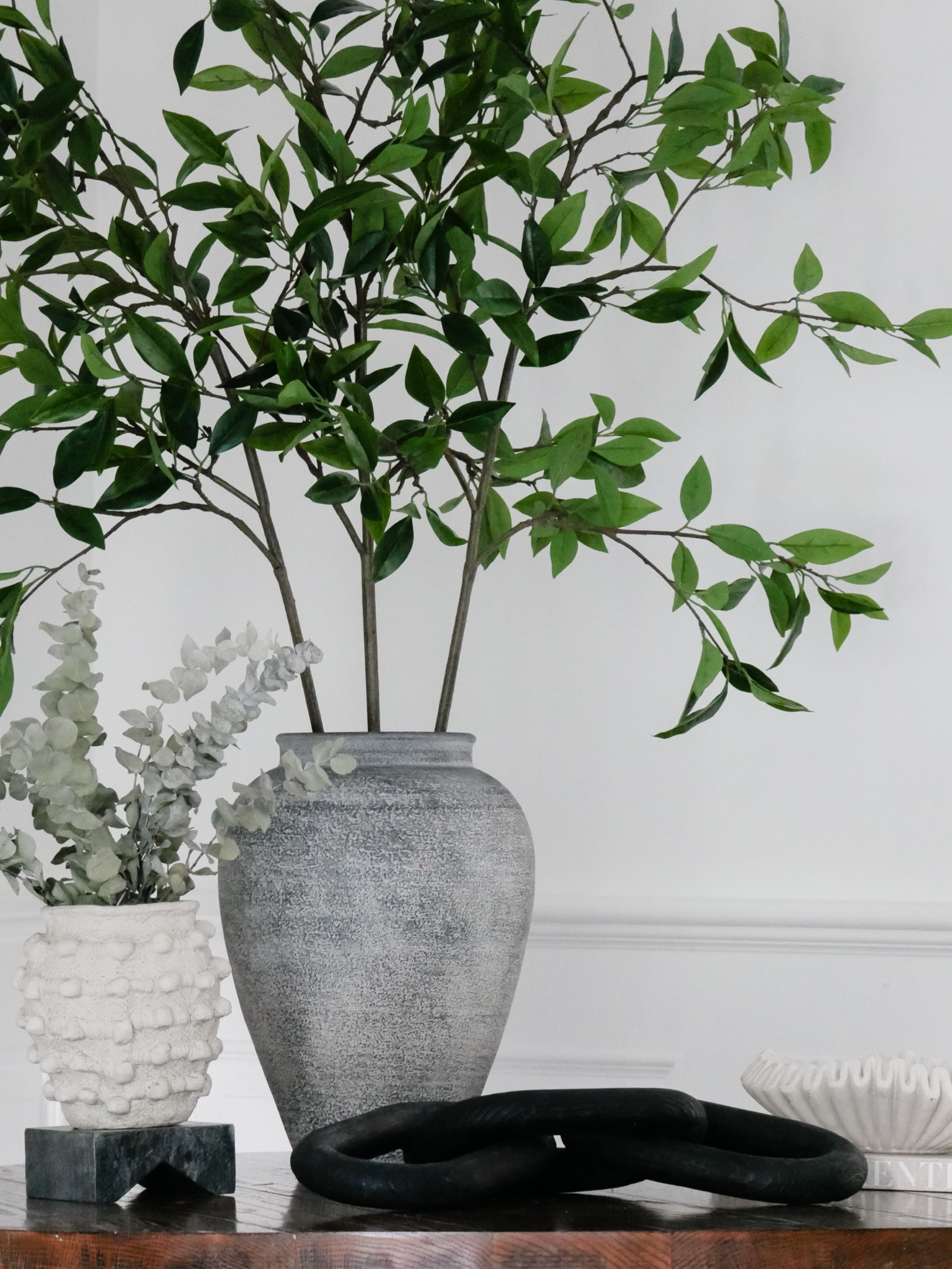 Entry table decor



#LTKunder100 #LTKhome #LTKstyletip