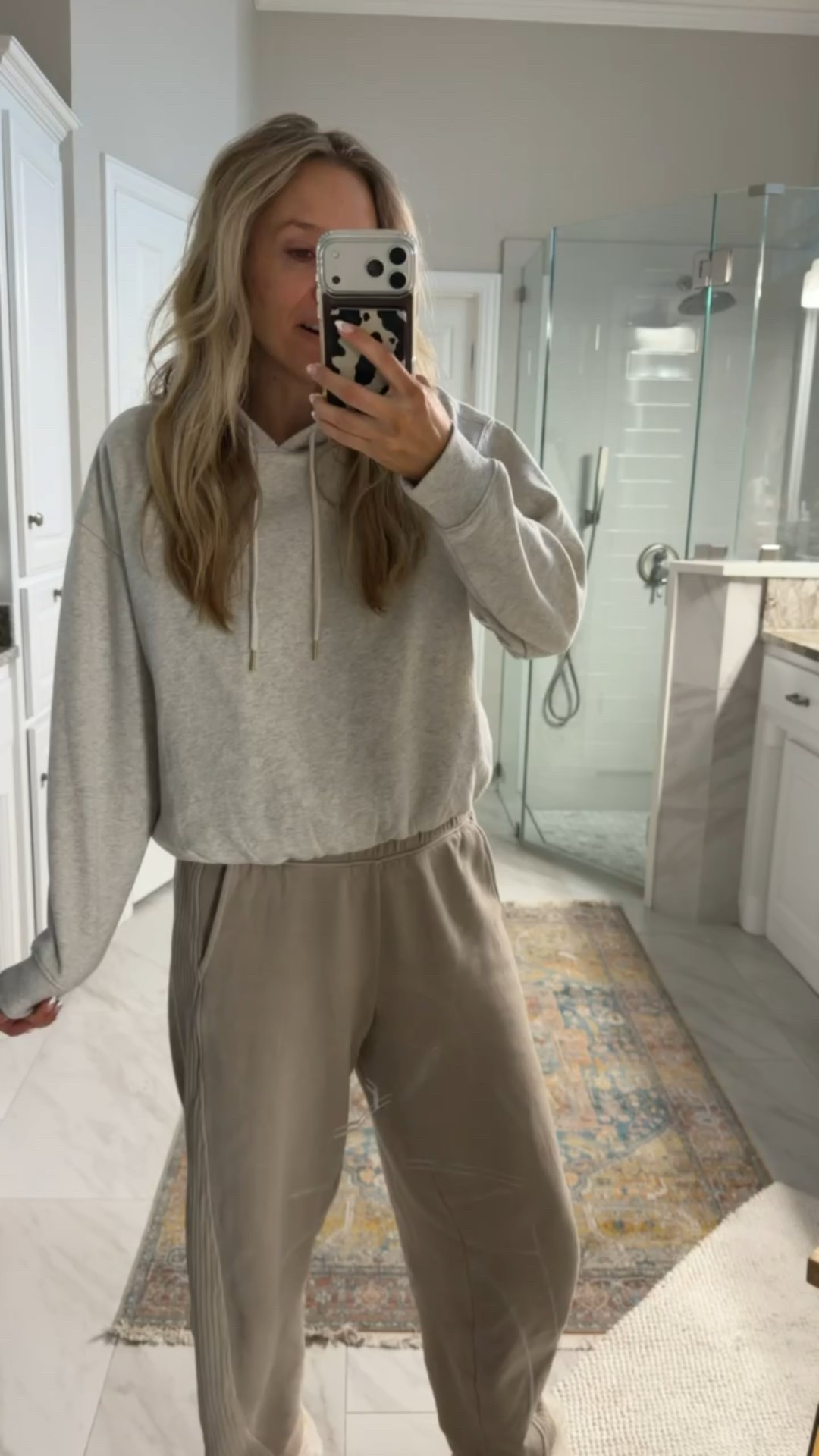 Walmart has the trendy bubble hoodies & they pair perfectly with sweats, leggings & jeans. 

Wearing size s / my tts 

#LTKmomlife #LTKdayinmylife #LTKootd