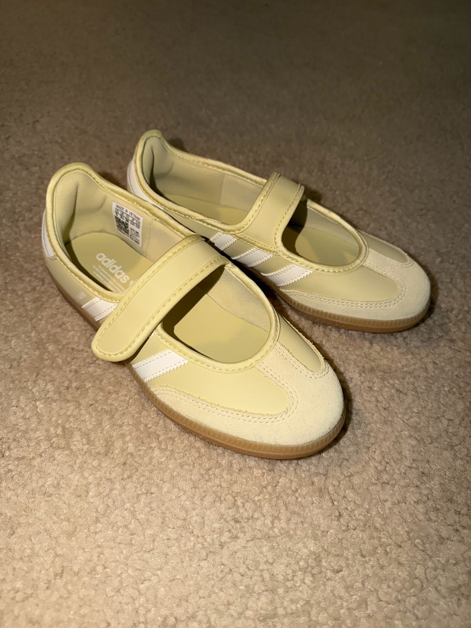 New color way for the Mary Jane sambas! 



Yellow // ootd // summer // outfit inspo // sneakers // color of the summer // inspo

#LTKootd #LTKPetite