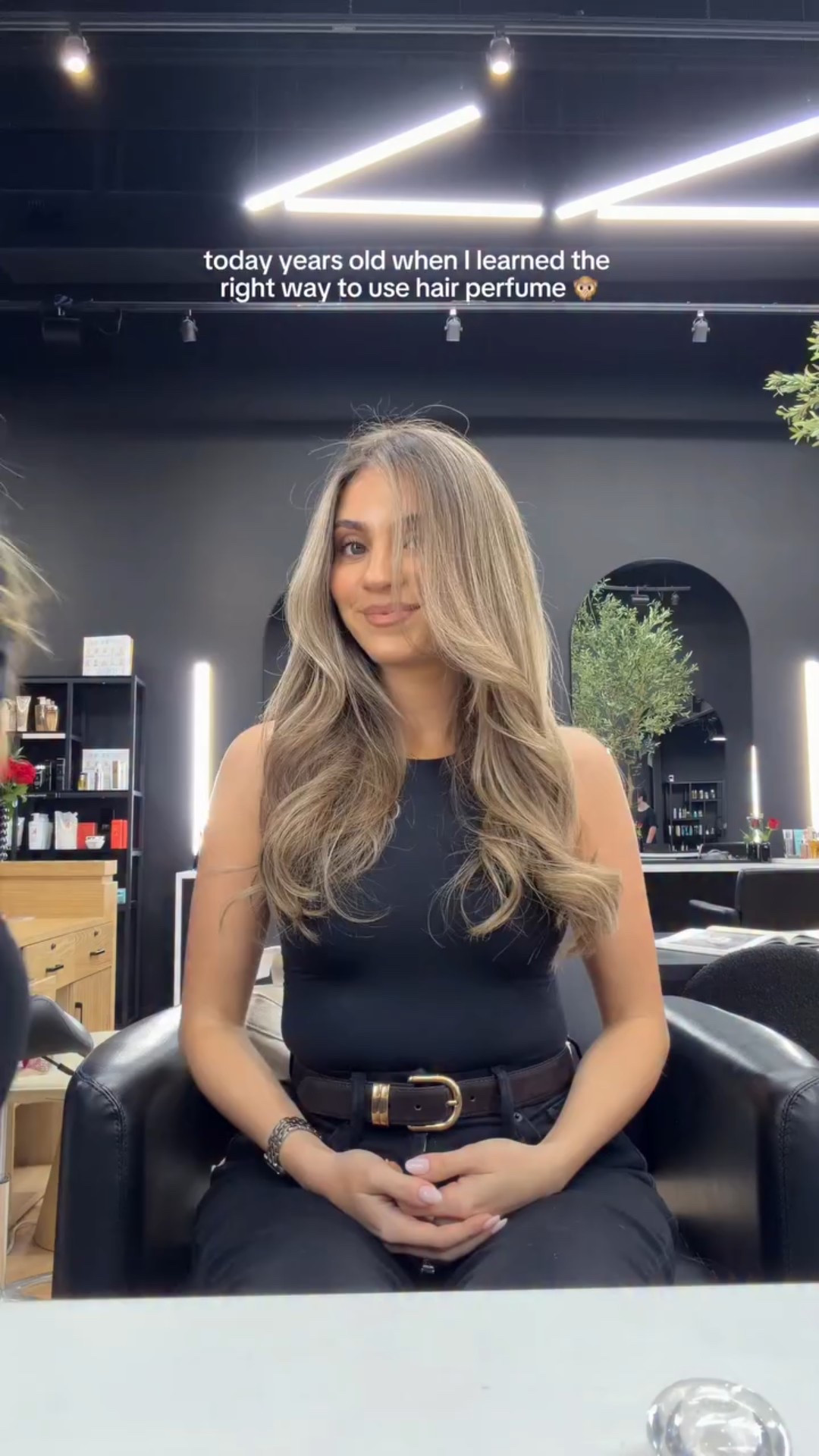 learn something new every time I come here @arvelhair @regiavelic teaching me how to properly spray hair with perfume using @kerastase_official ✨🫶🪮

#hairhack #howtosmellgood #hairperfume #hairinspo #hairsmellsgood