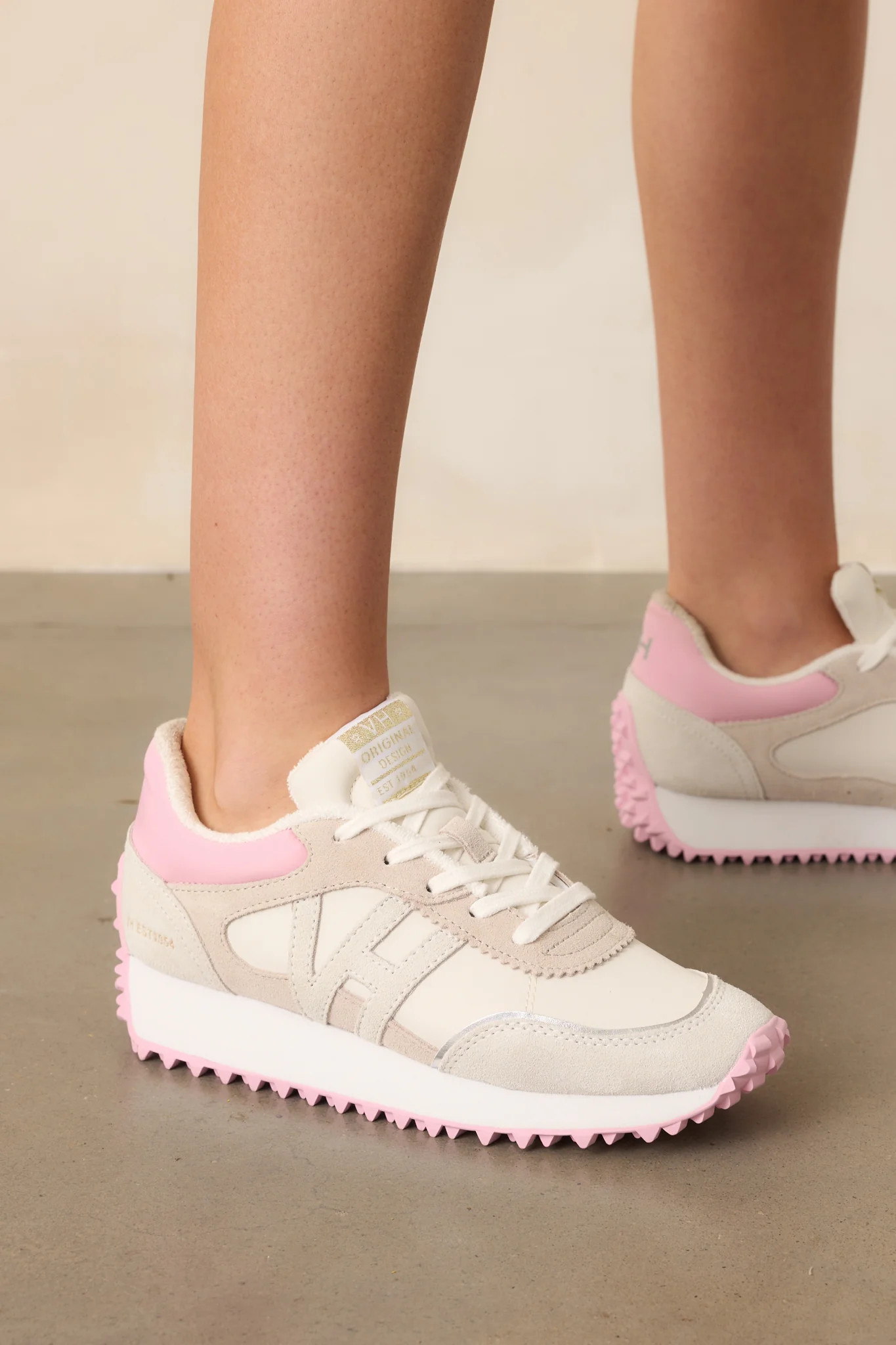 Vintage Havana Light Pink Cosmic 42 Sneakers | Red Dress