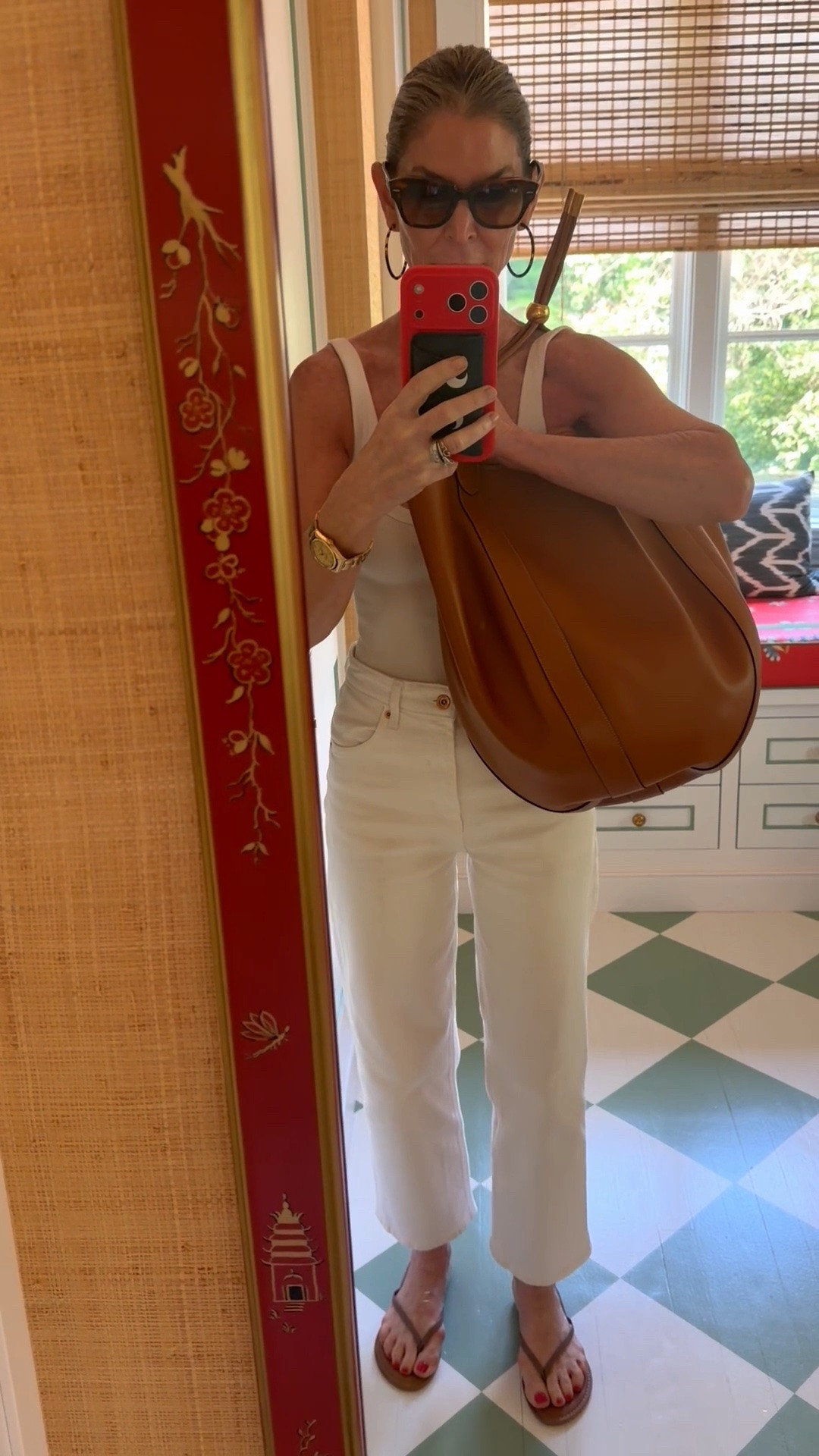 My favorite $50 white jeans, $15 sandals, and the most EPIC @celine bag for $1k under retail! 👇